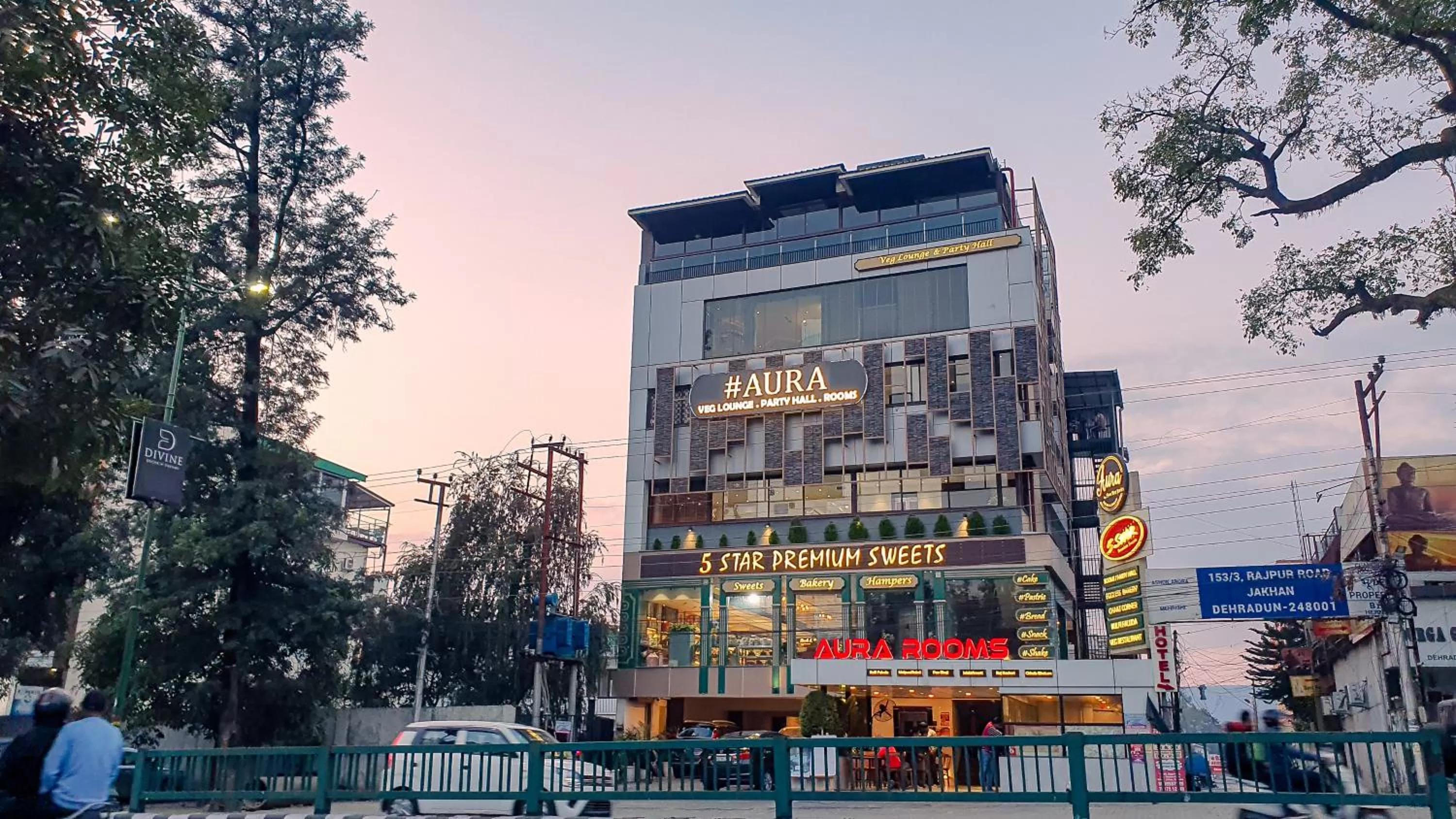 Property building in Aura Rooms