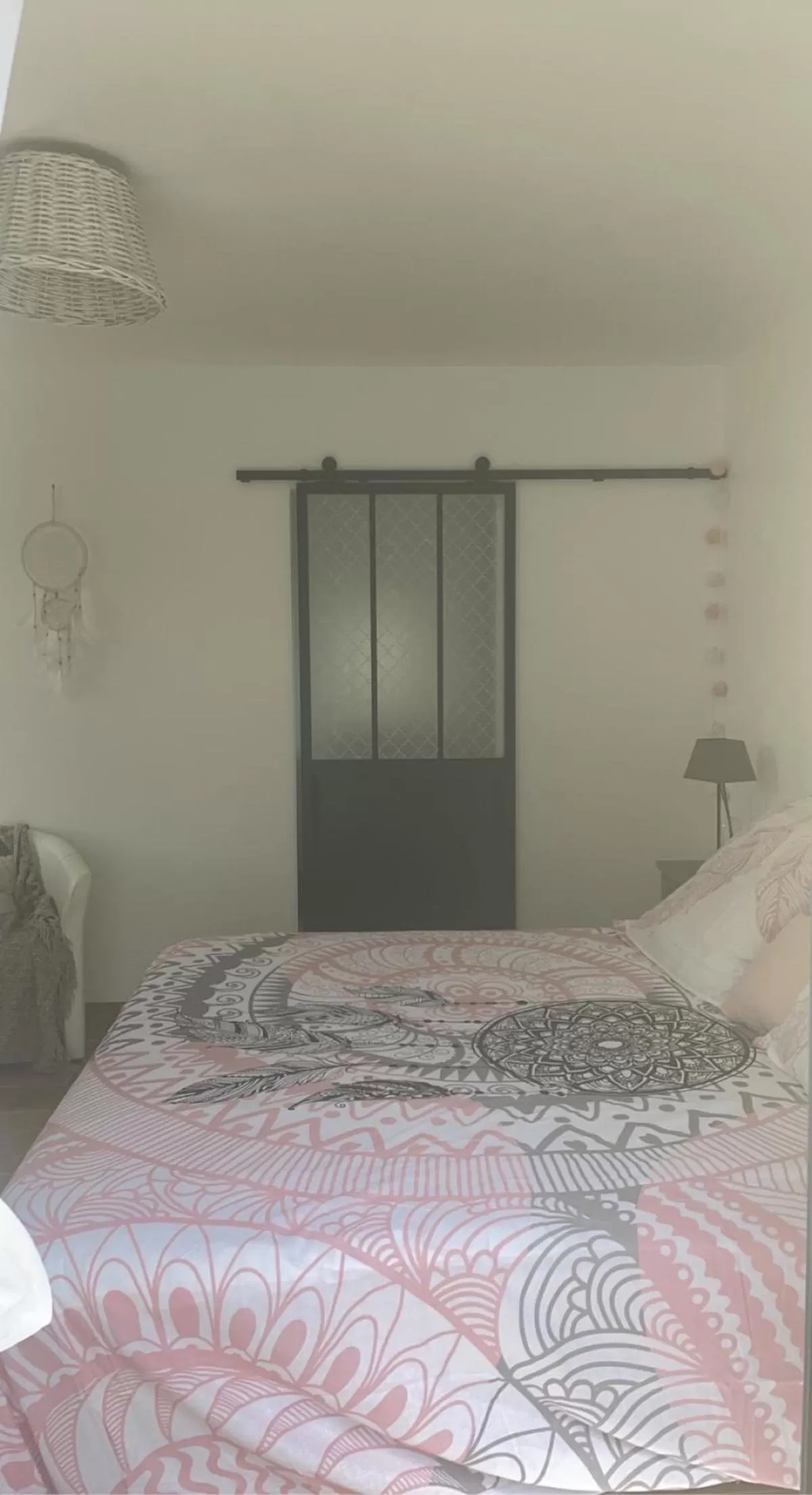 Photo of the whole room, Bed in Quiniere - Entre Lac et Forêt