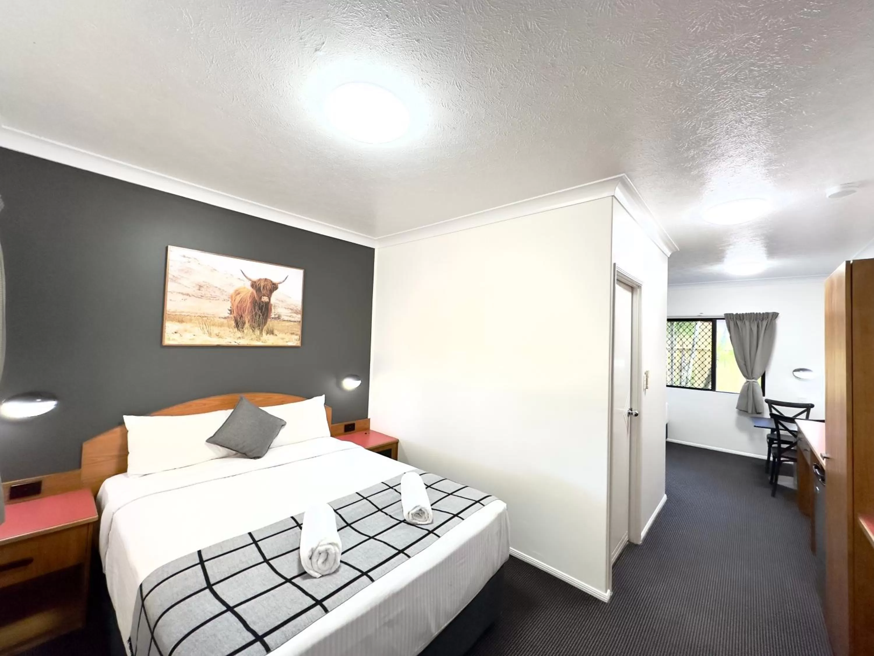 Bed in Mackay Resort Motel