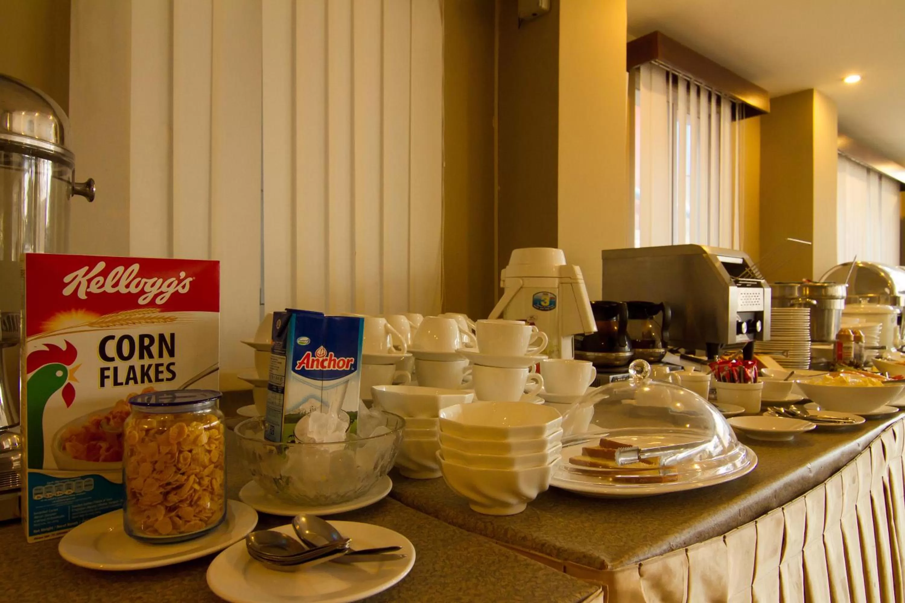 Restaurant/places to eat in Hotel Yankin