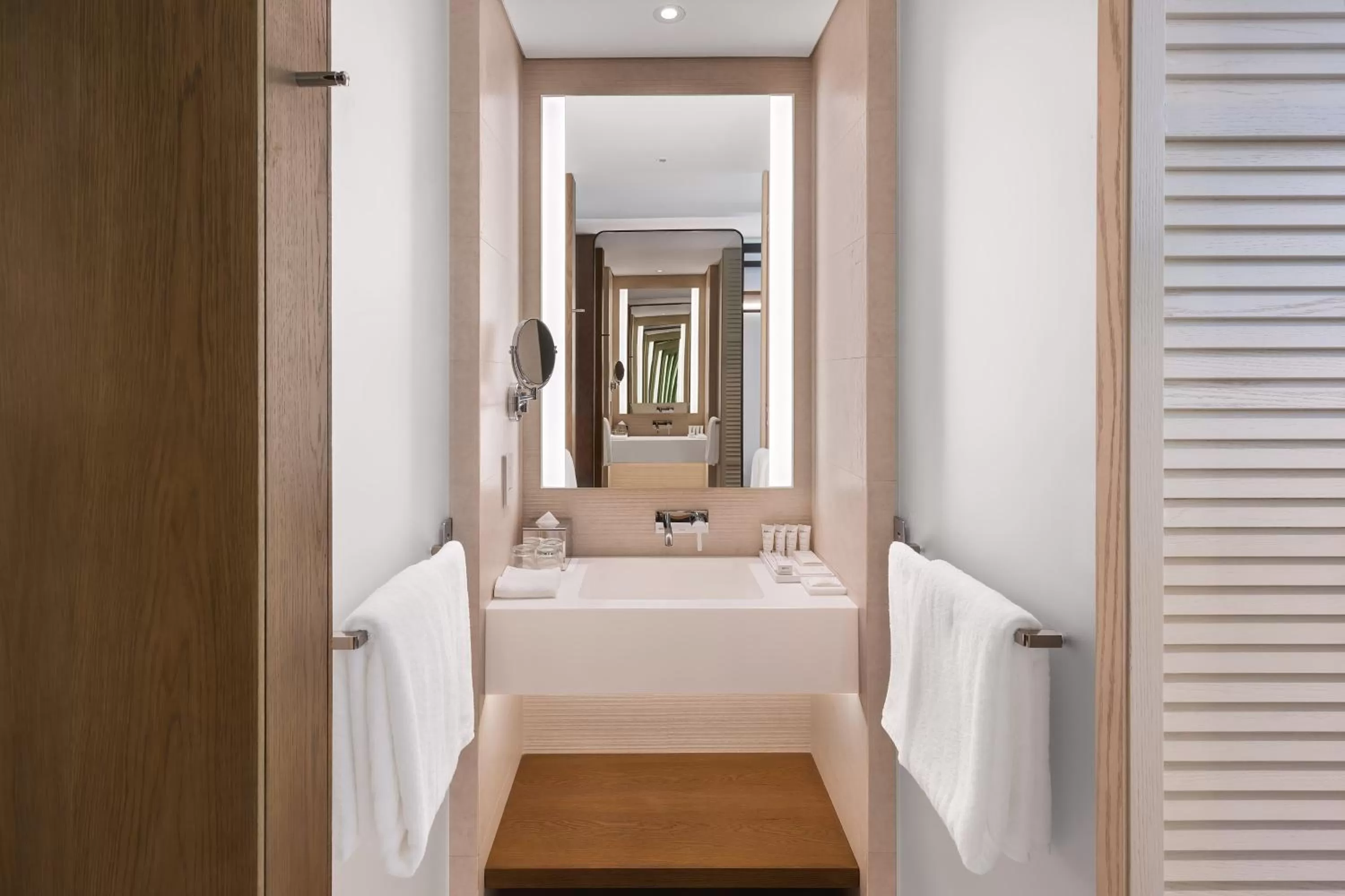 Toilet, Bed in Radisson Beach Resort Palm Jumeirah