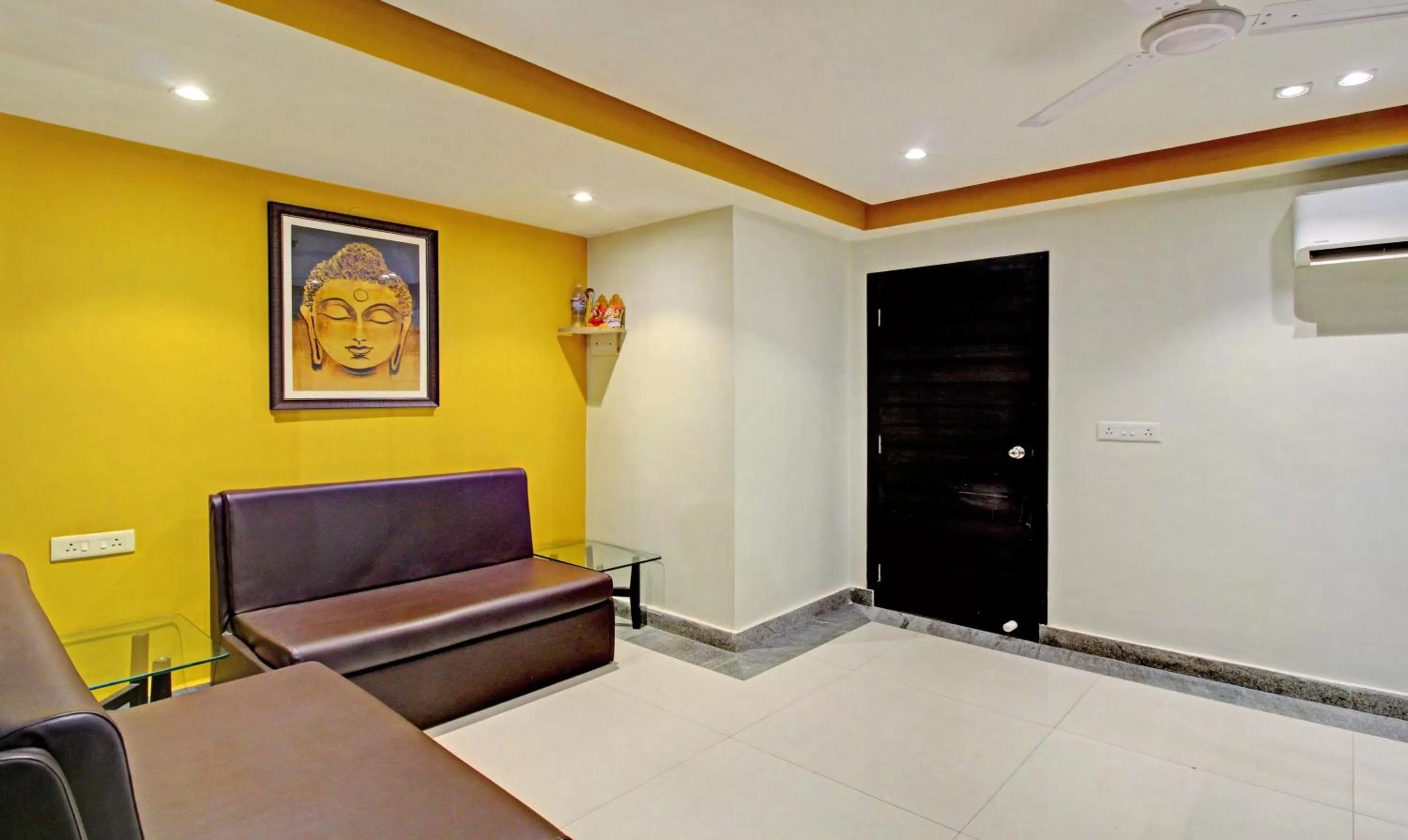 Seating area in Treebo ASL Prime, Gariahat