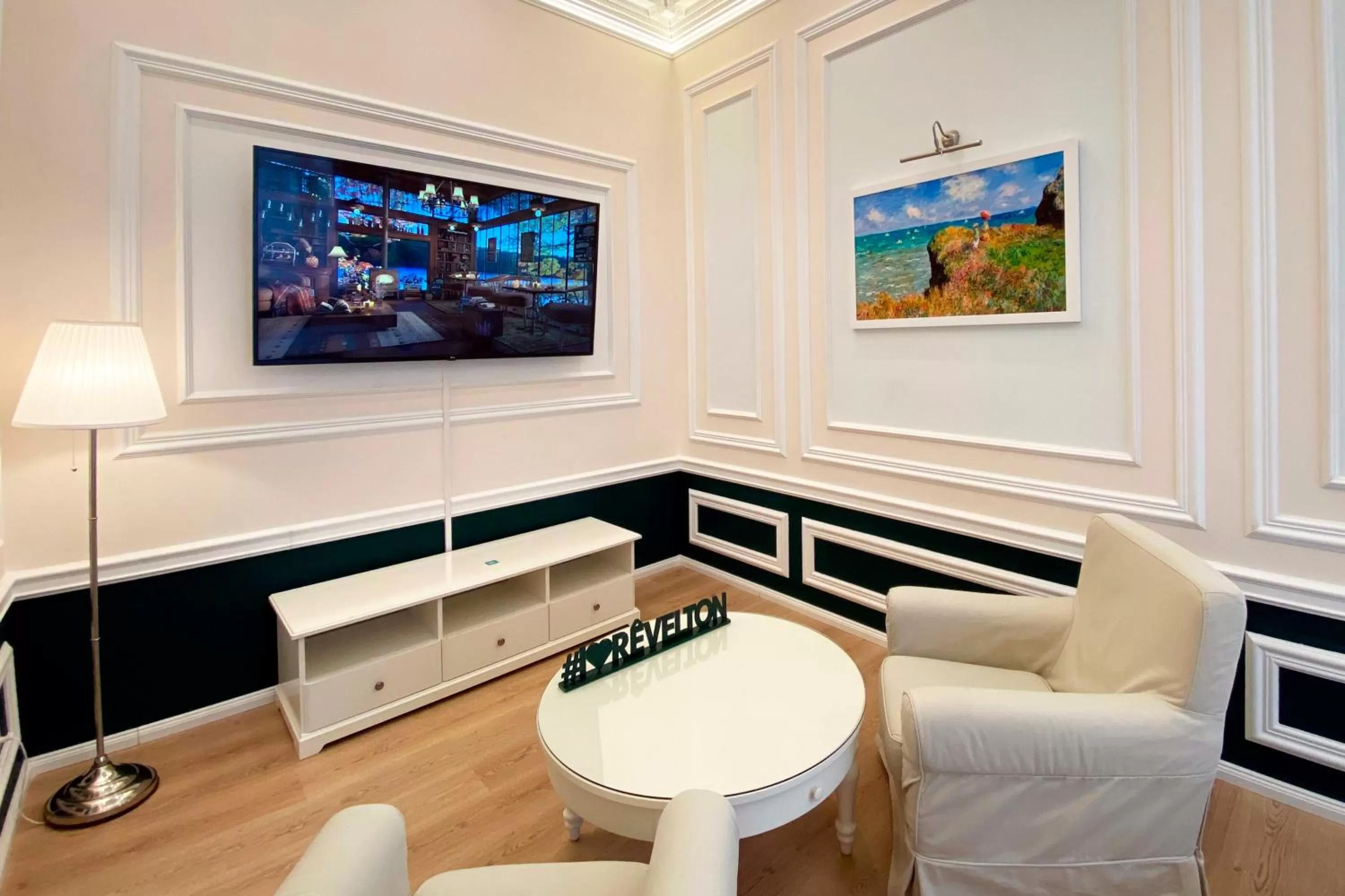TV and multimedia in Revelton Suites Karlovy Vary