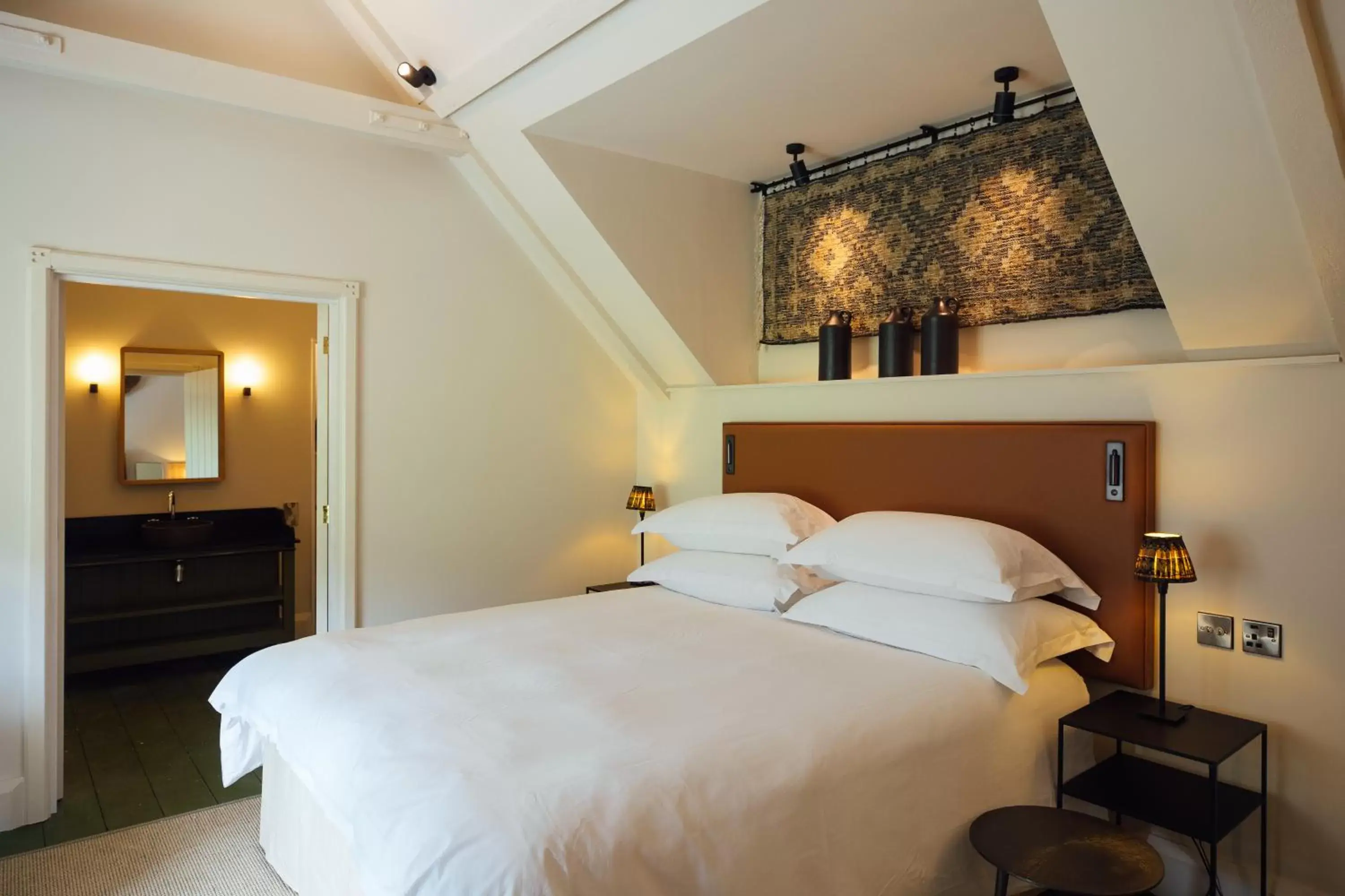 Deluxe Double or Twin Room in Grove of Narberth Deluxe Double or Twin Room in Grove of Narberth