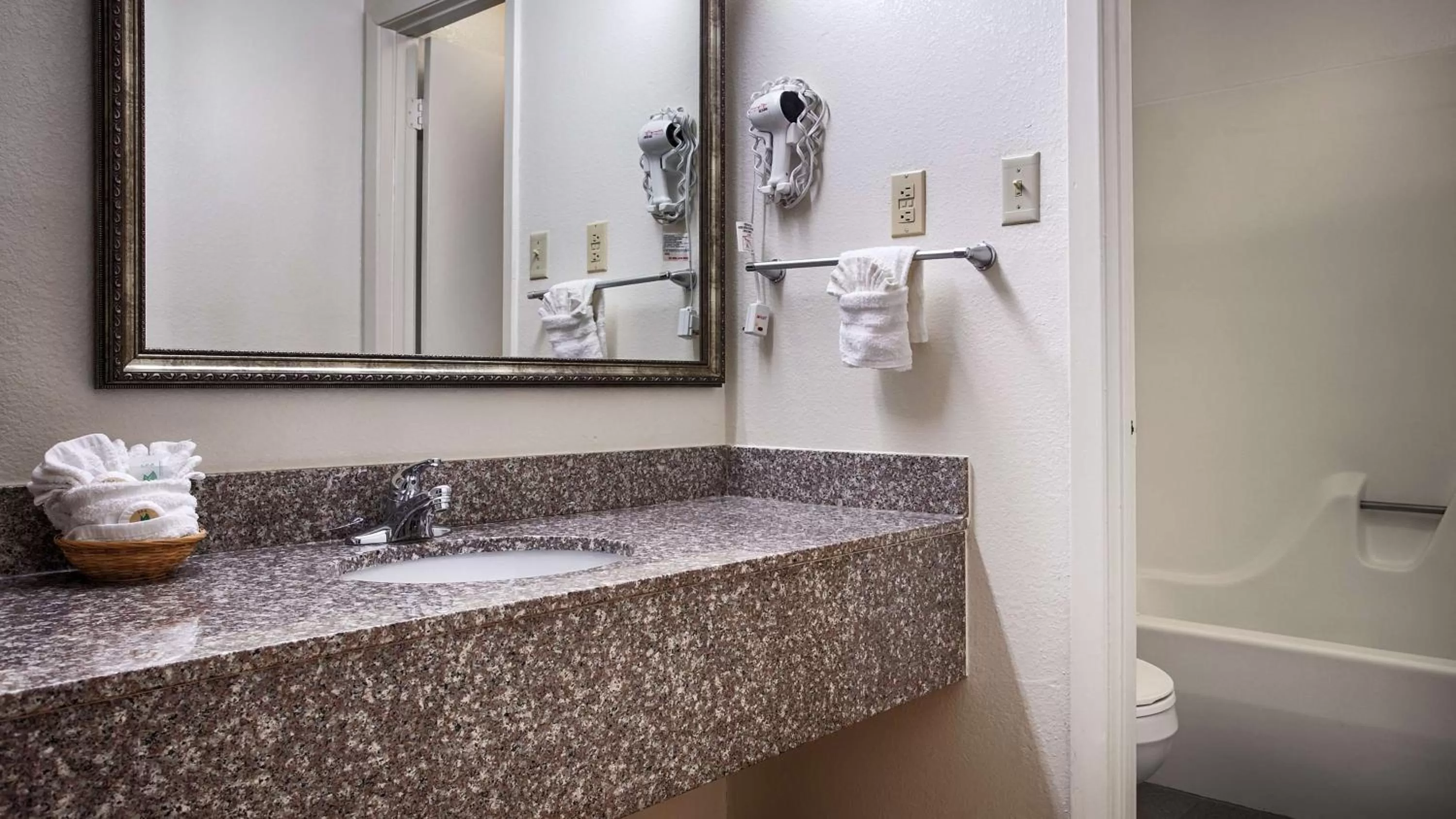 Double Room with Two Double Beds - Non-Smoking in Best Western Palestine Inn