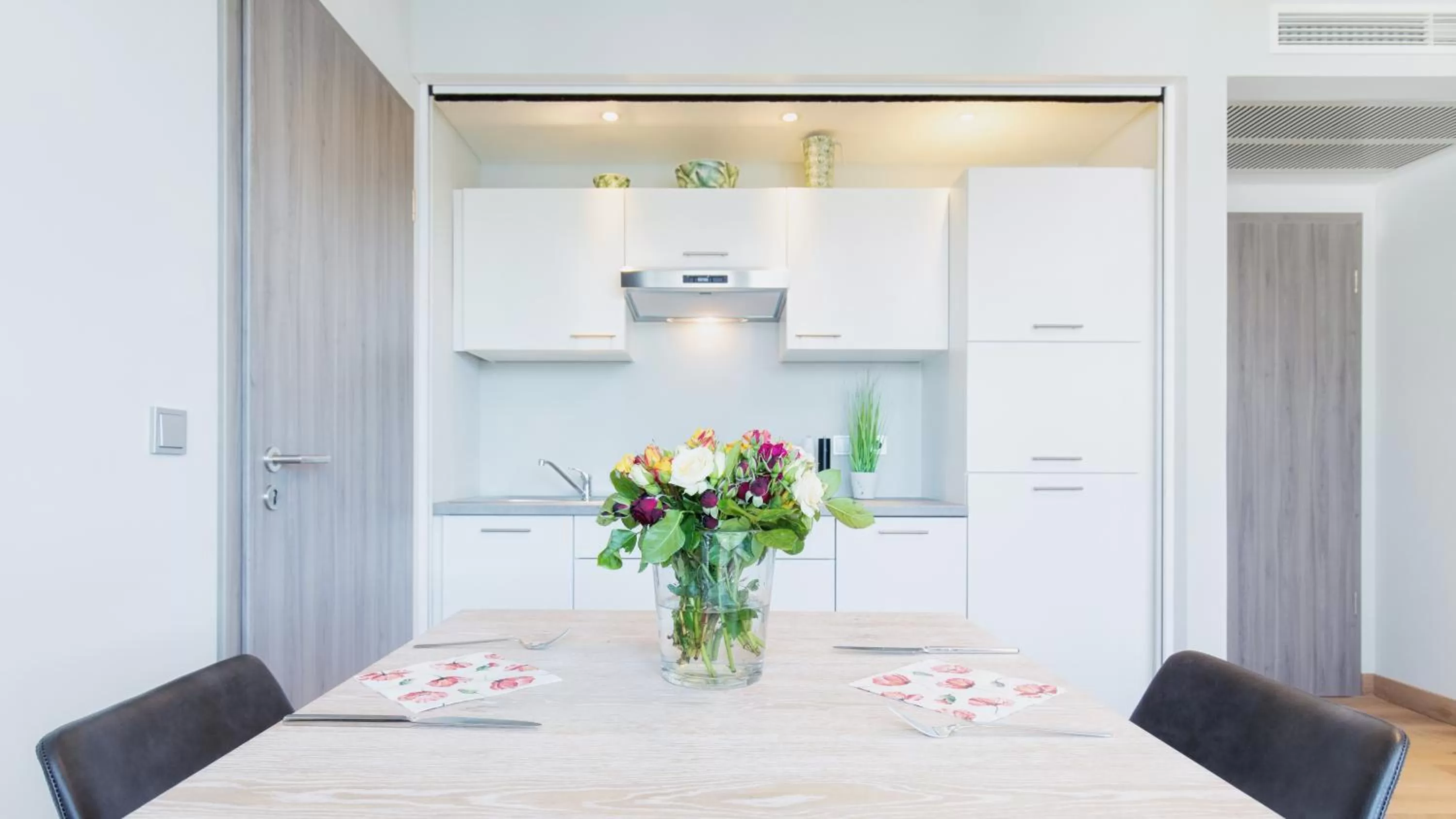 Dining area in Heuboden Hotel Heu.Loft Freiburg