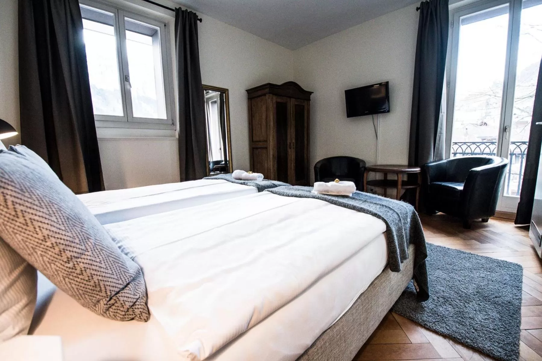 Photo of the whole room in Hotel Hoheneck- self check-in