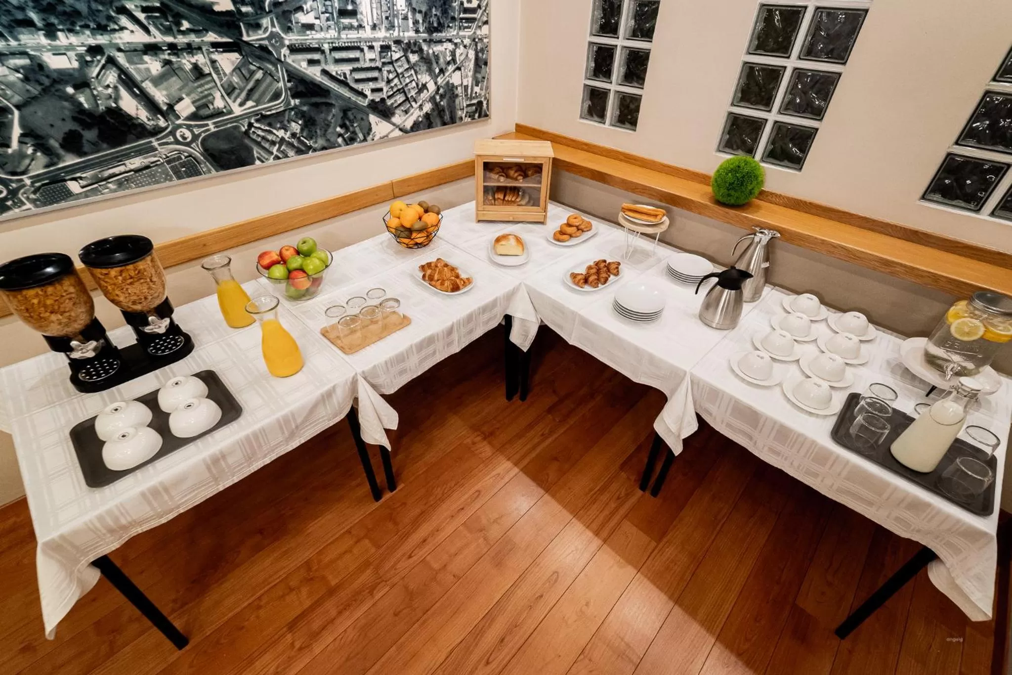 Buffet breakfast in Hotel Silva