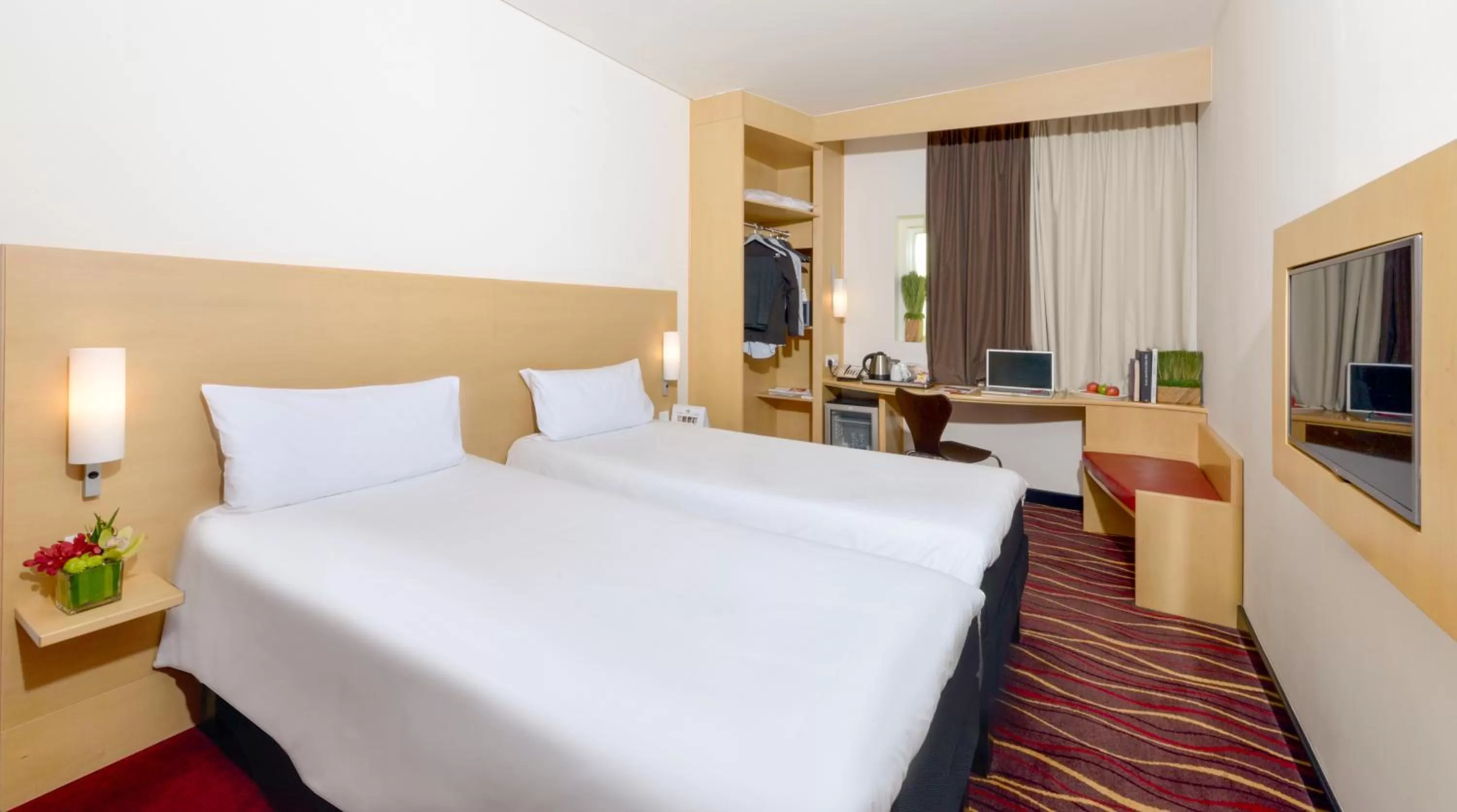 Bedroom, Bed in ibis Seef Manama