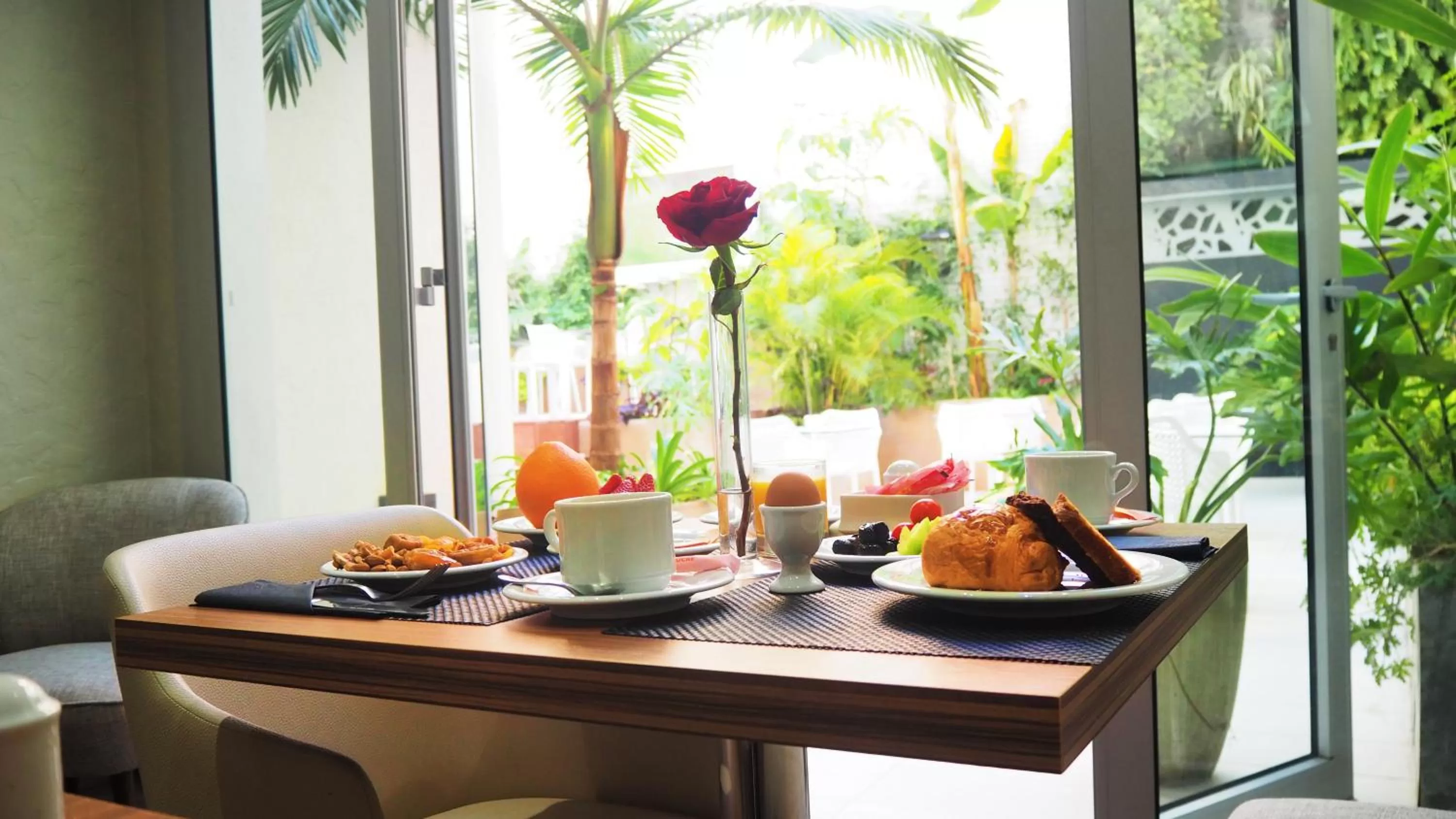 Garden in Le 22 Appart'Hotel