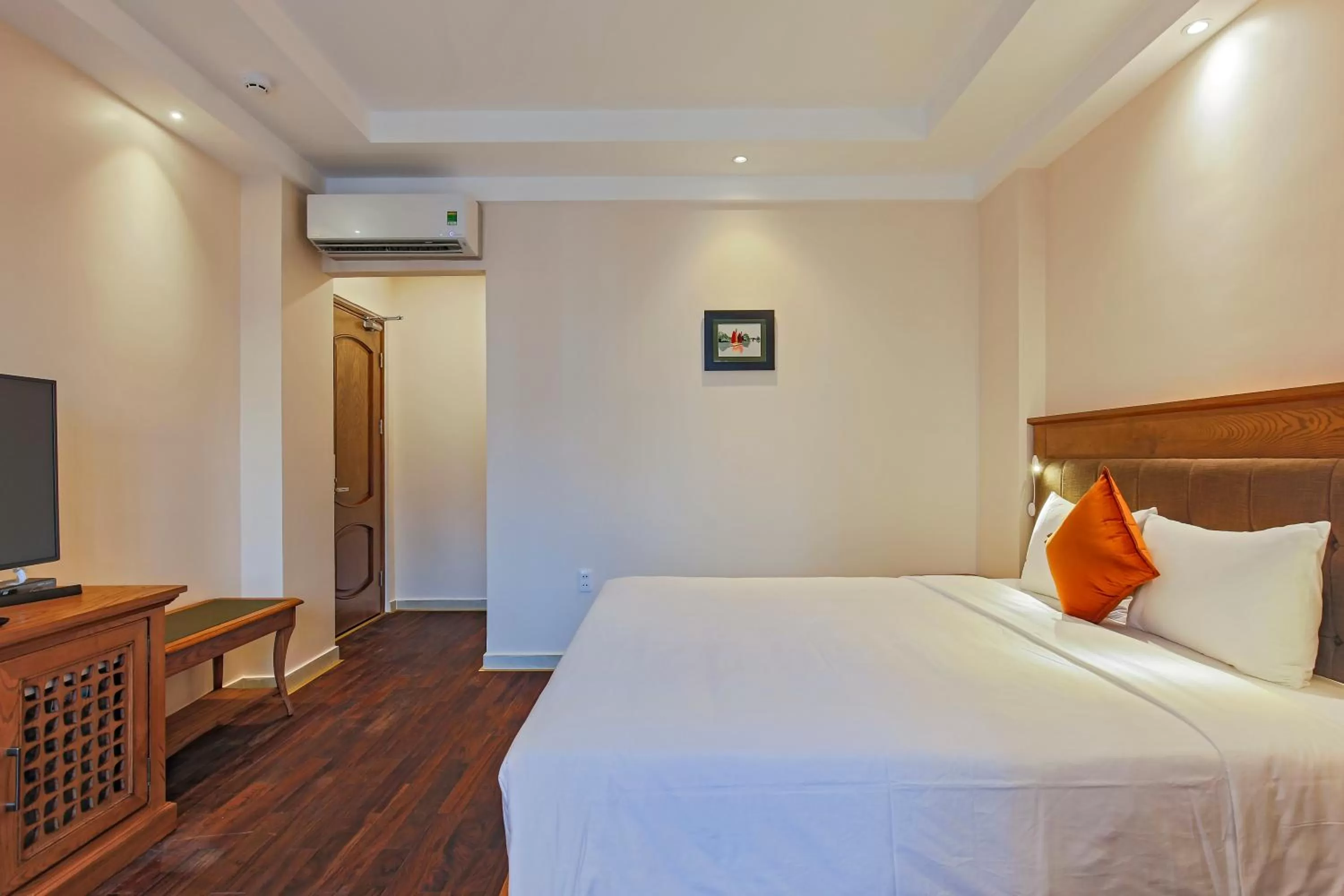 Bed in Hoang Lan Hotel