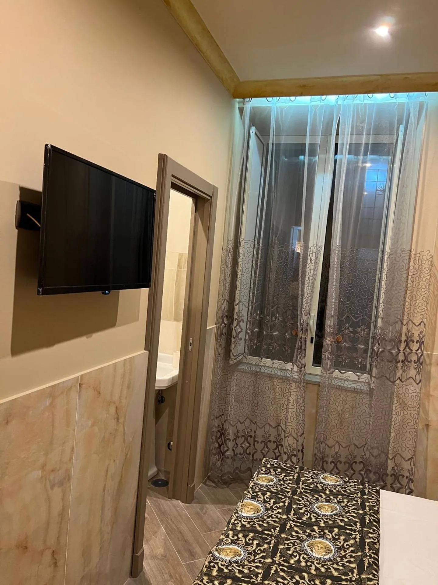 TV and multimedia in Hotel Iris