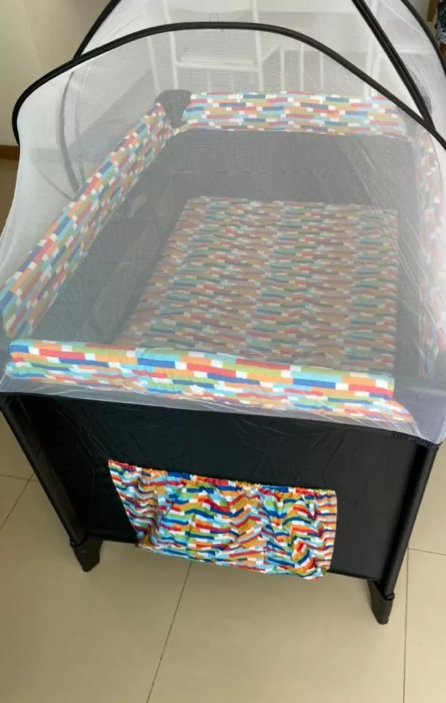 cot in Apartamento no Golden Lake - pé na areia, agua de côco e cervejinha