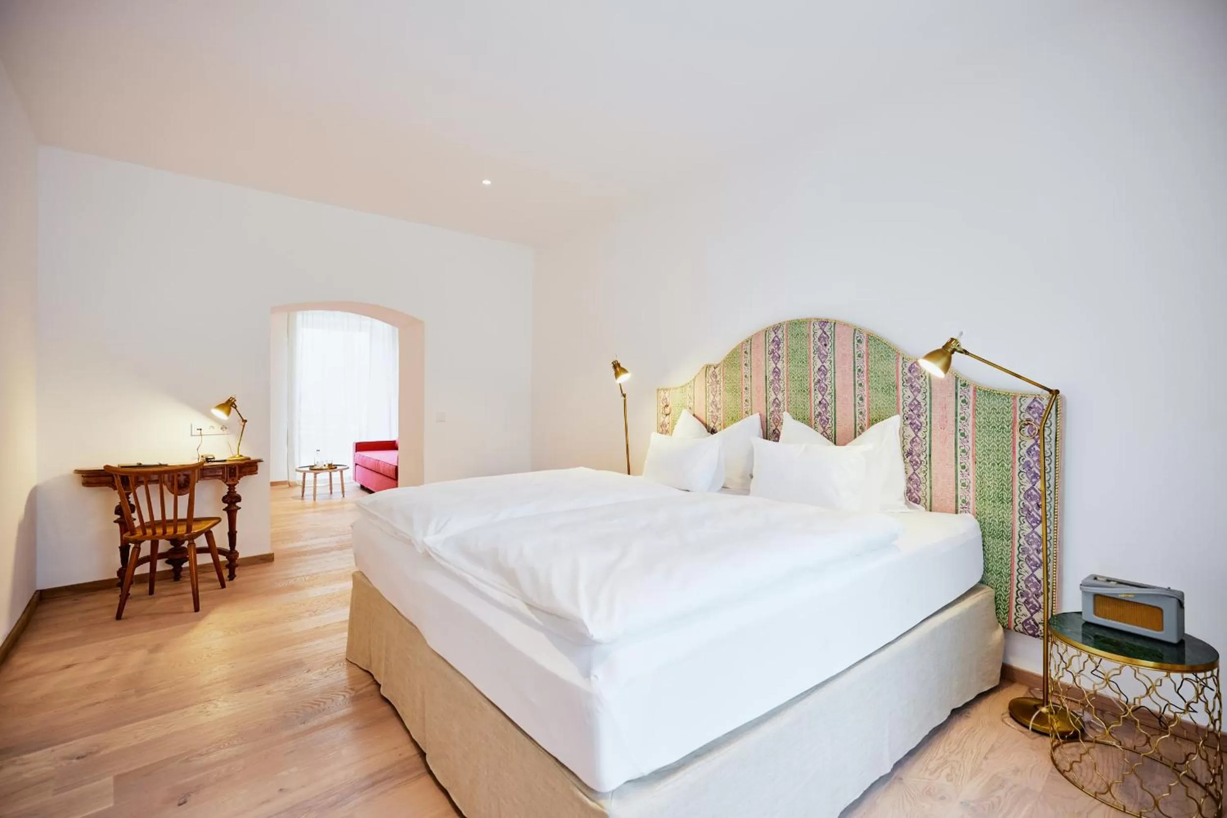 Photo of the whole room, Bed in Boutiquehotel Zum Goldenen Hirschen