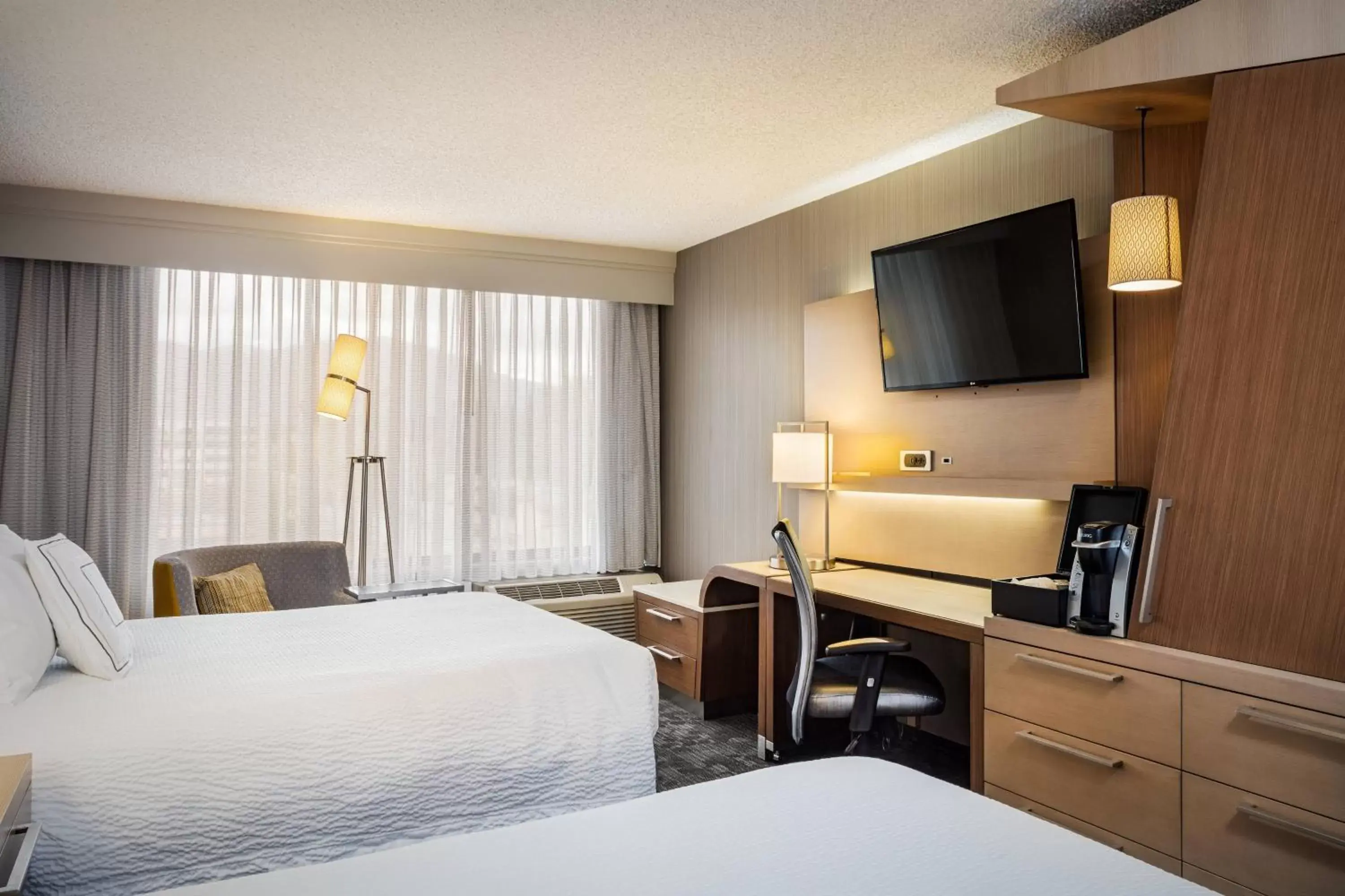 Executive Double Room with Two Double Beds in Courtyard by Marriott Riverside UCR/Moreno Valley Area Executive Double Room with Two Double Beds in Courtyard by Marriott Riverside UCR/Moreno Valley Area