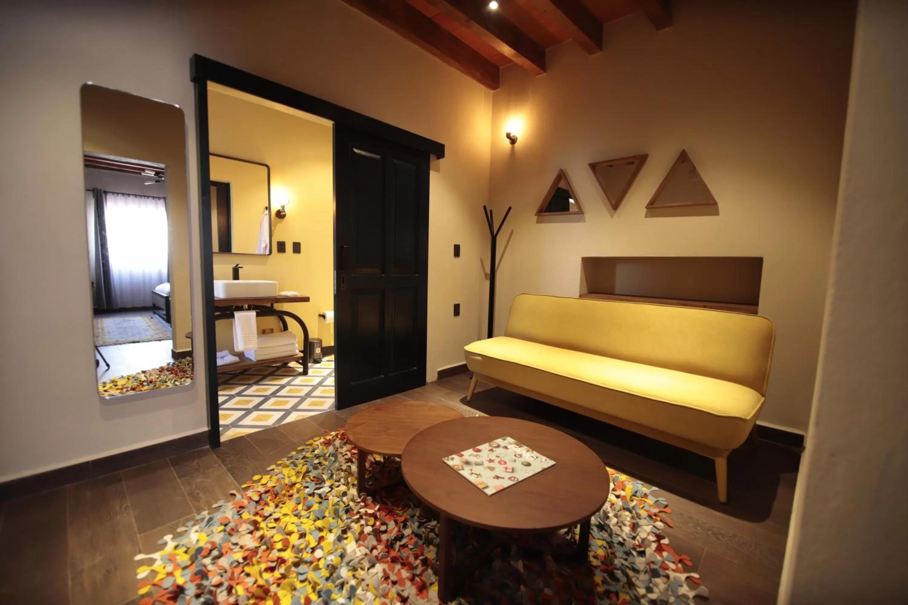 Bed in Antigua Trece Hotel Fusión & SPA