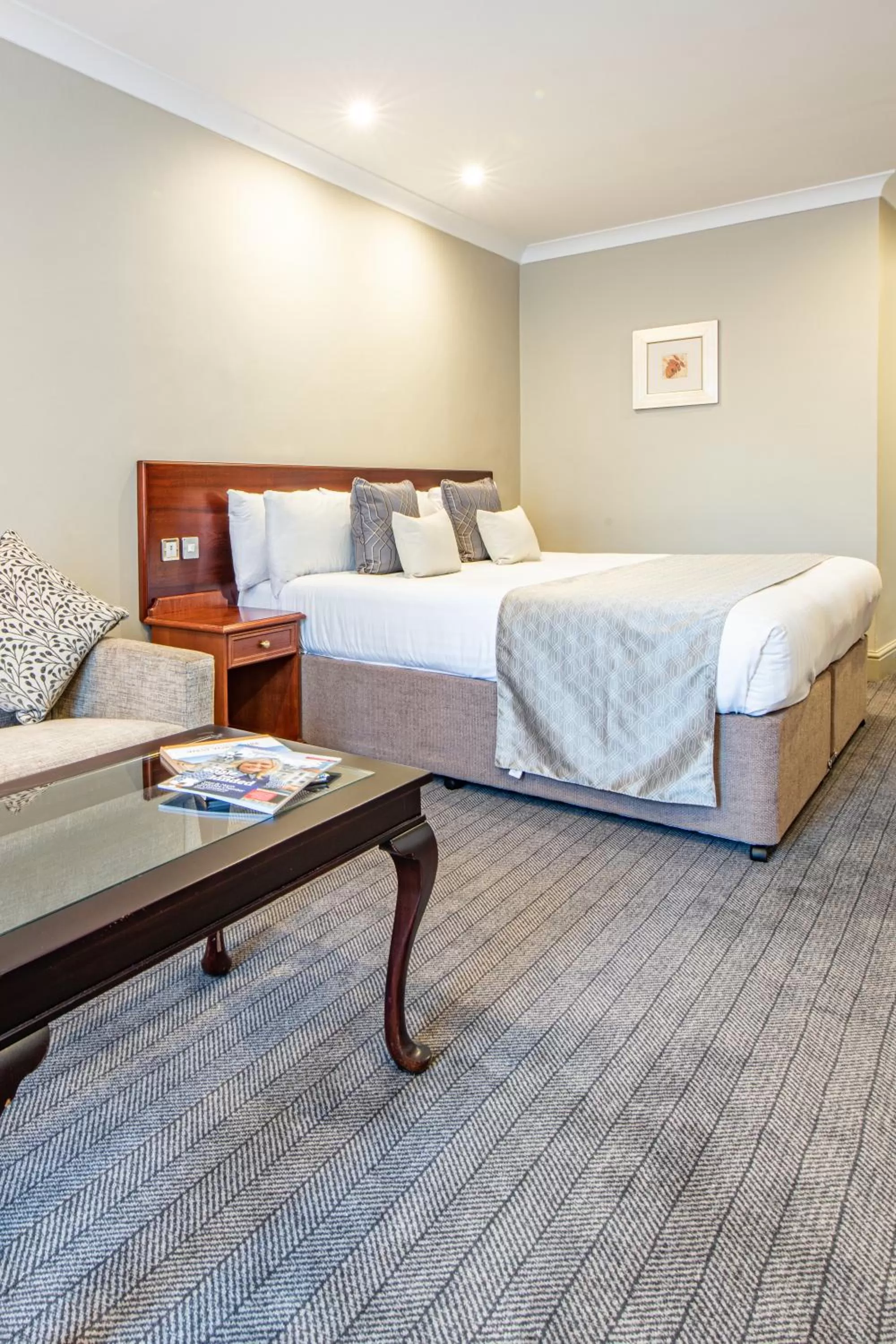 Property building, Bed in The Midland Hotel