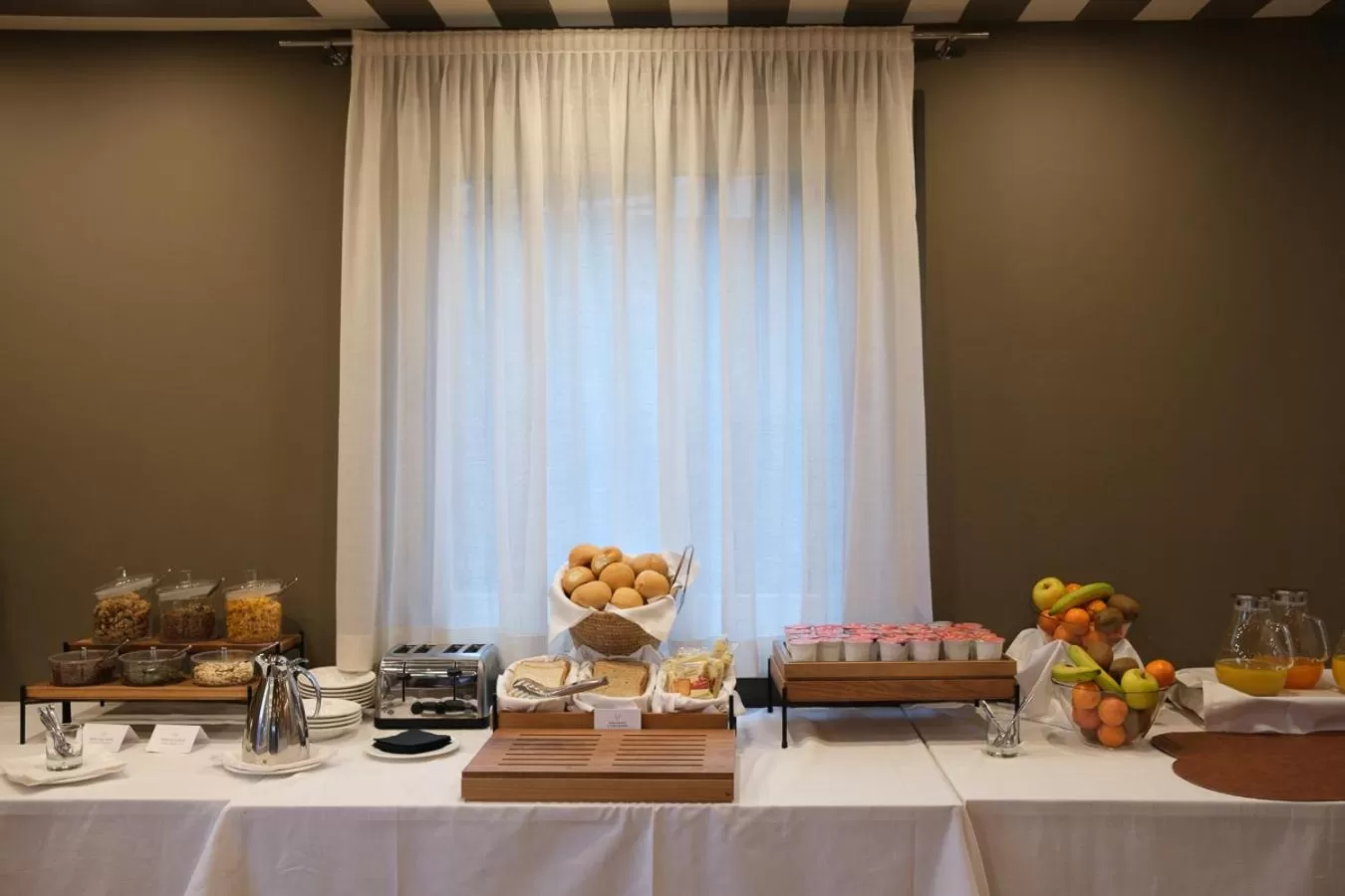 Buffet breakfast in Lake Hotel La Pieve