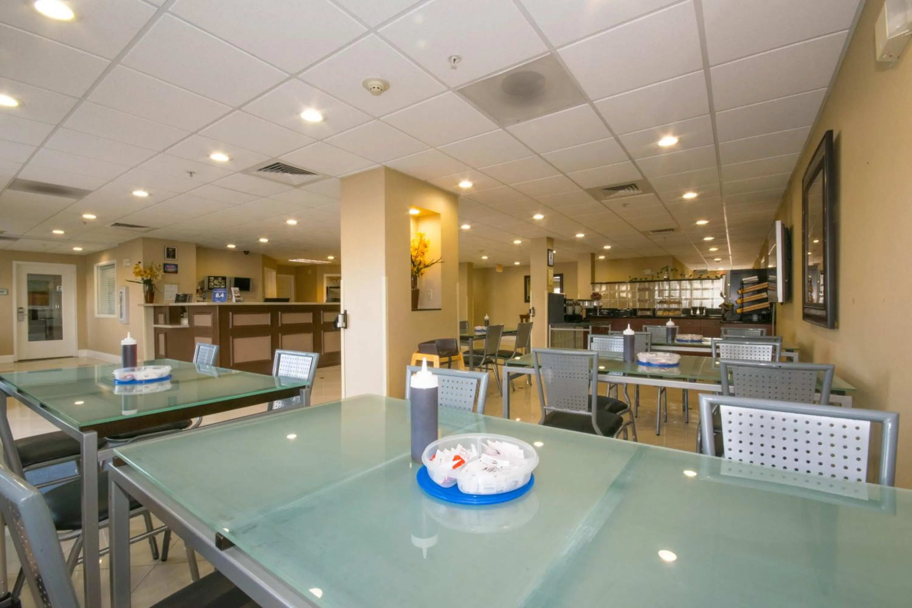 Dining area, Restaurant/Places to Eat in Hotel Extended Studio Inn