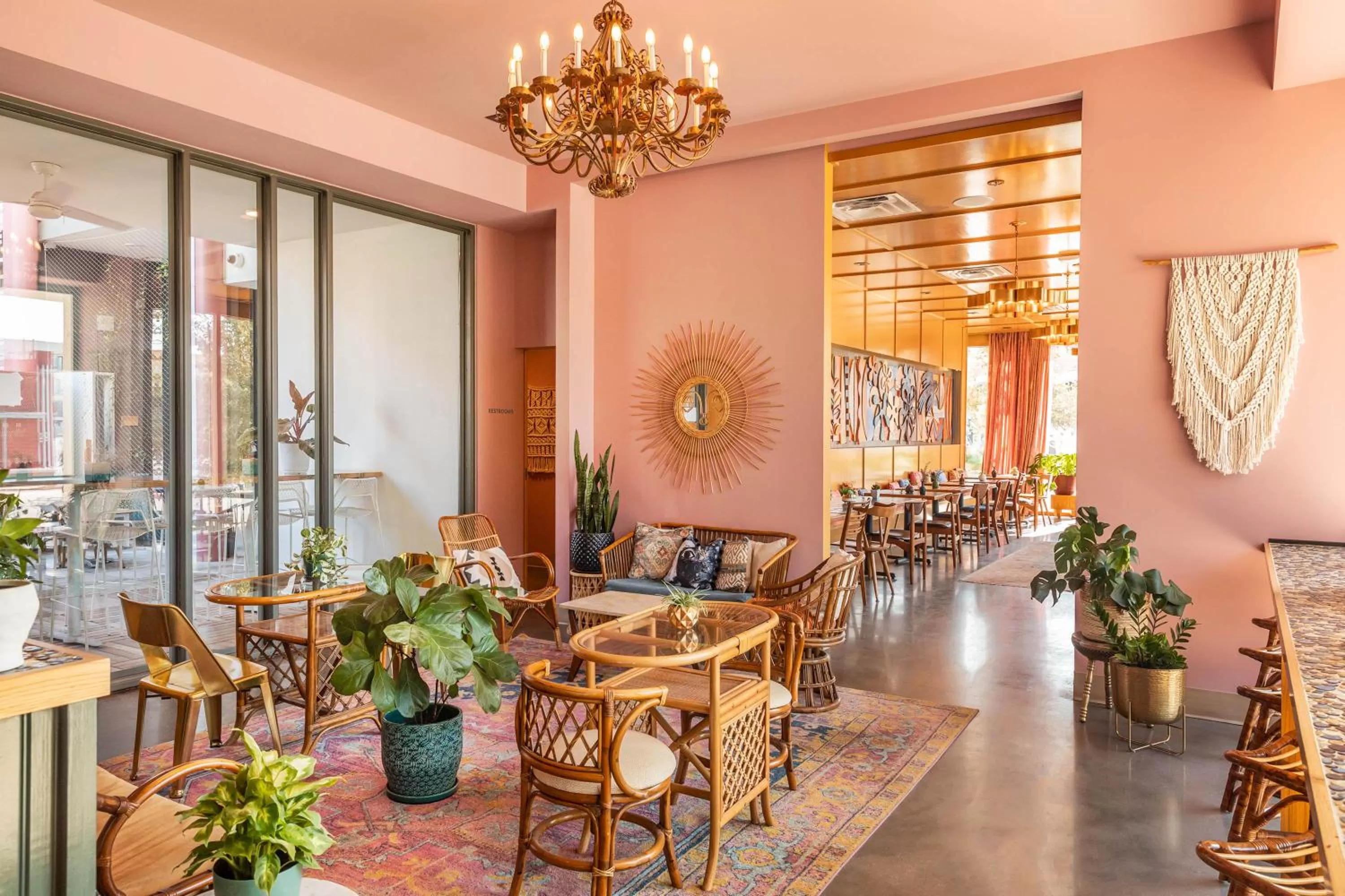 Restaurant/places to eat in East Austin Hotel