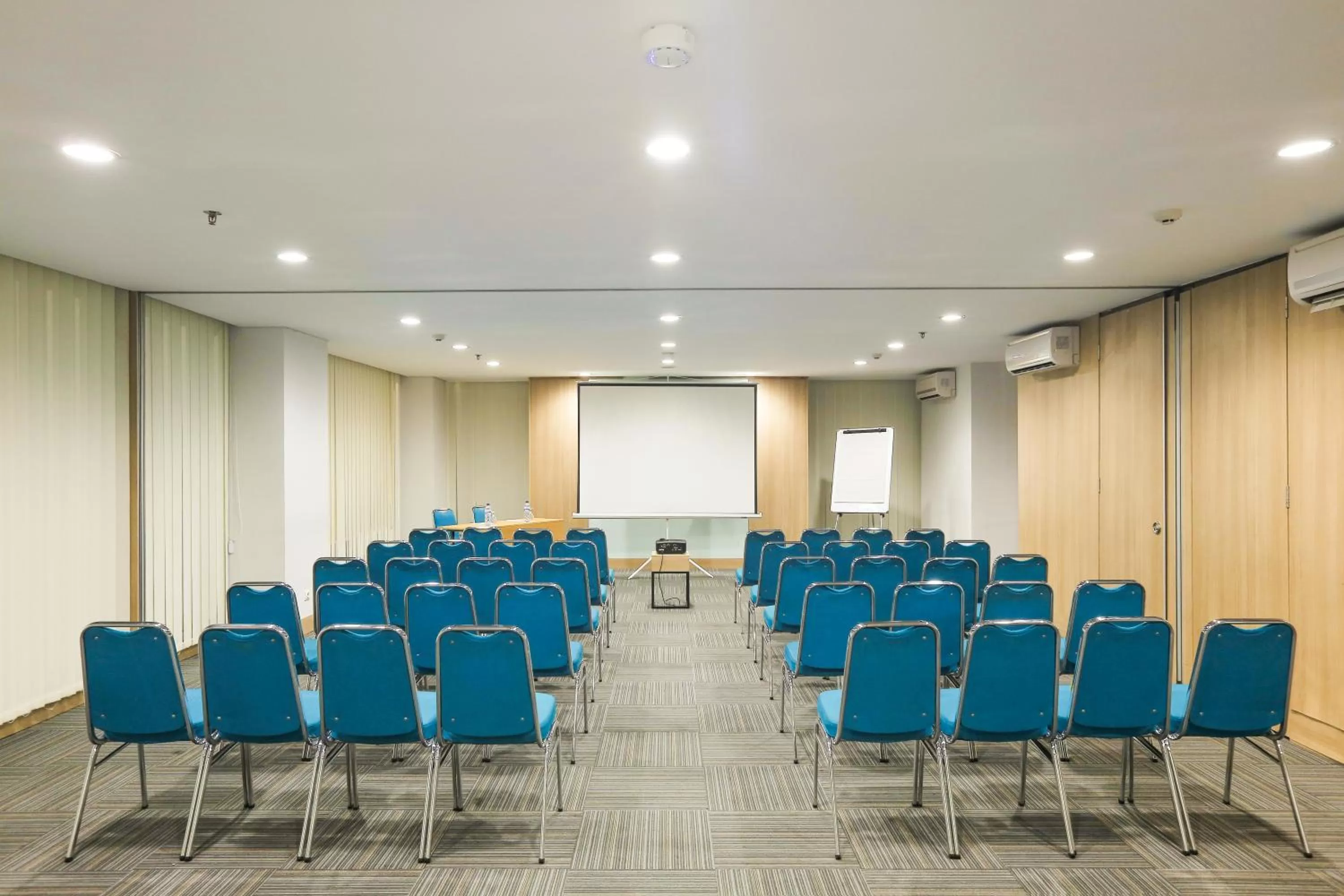 Meeting/conference room in Hotel Citradream Cirebon