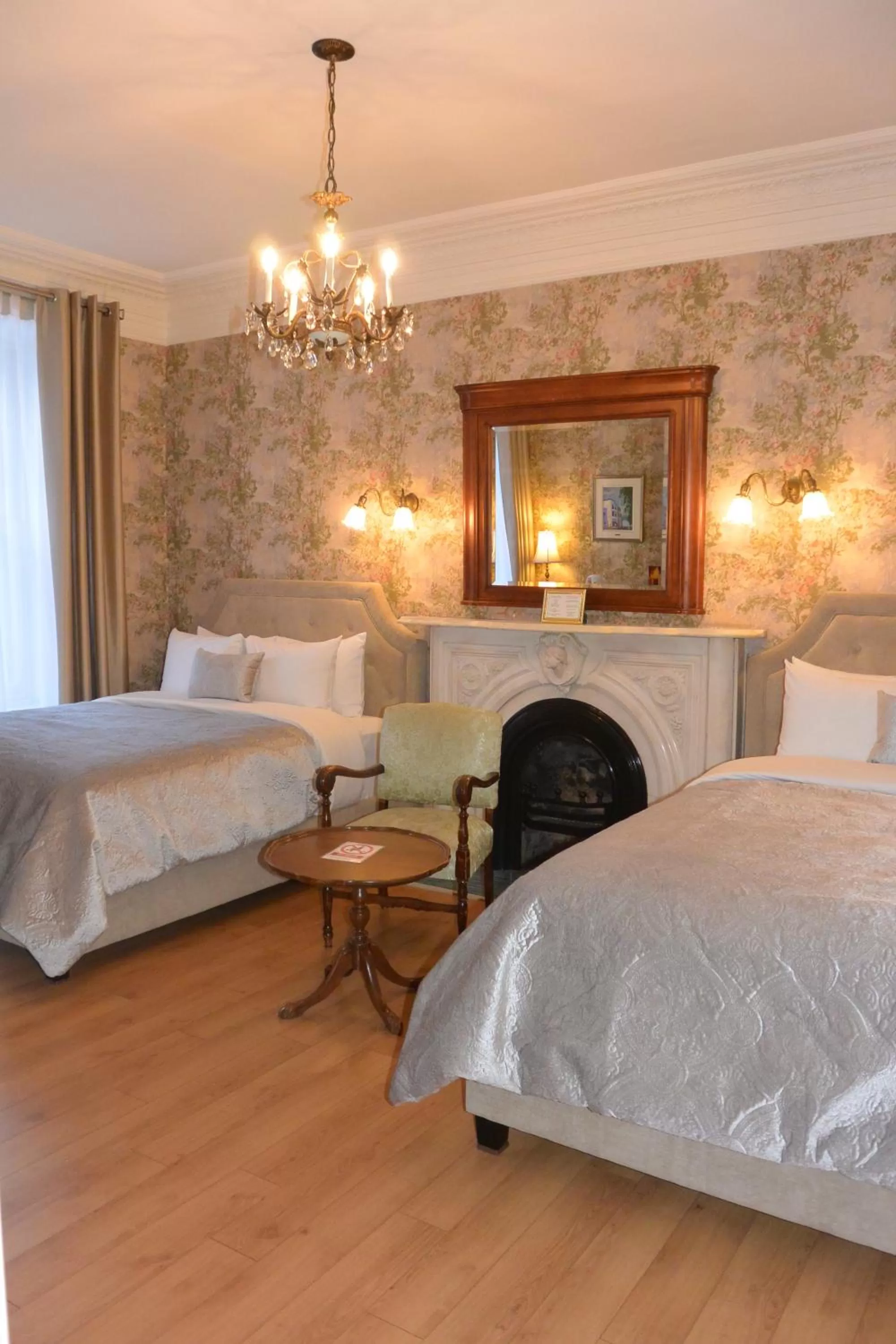 Bed in Manoir Sainte Genevieve