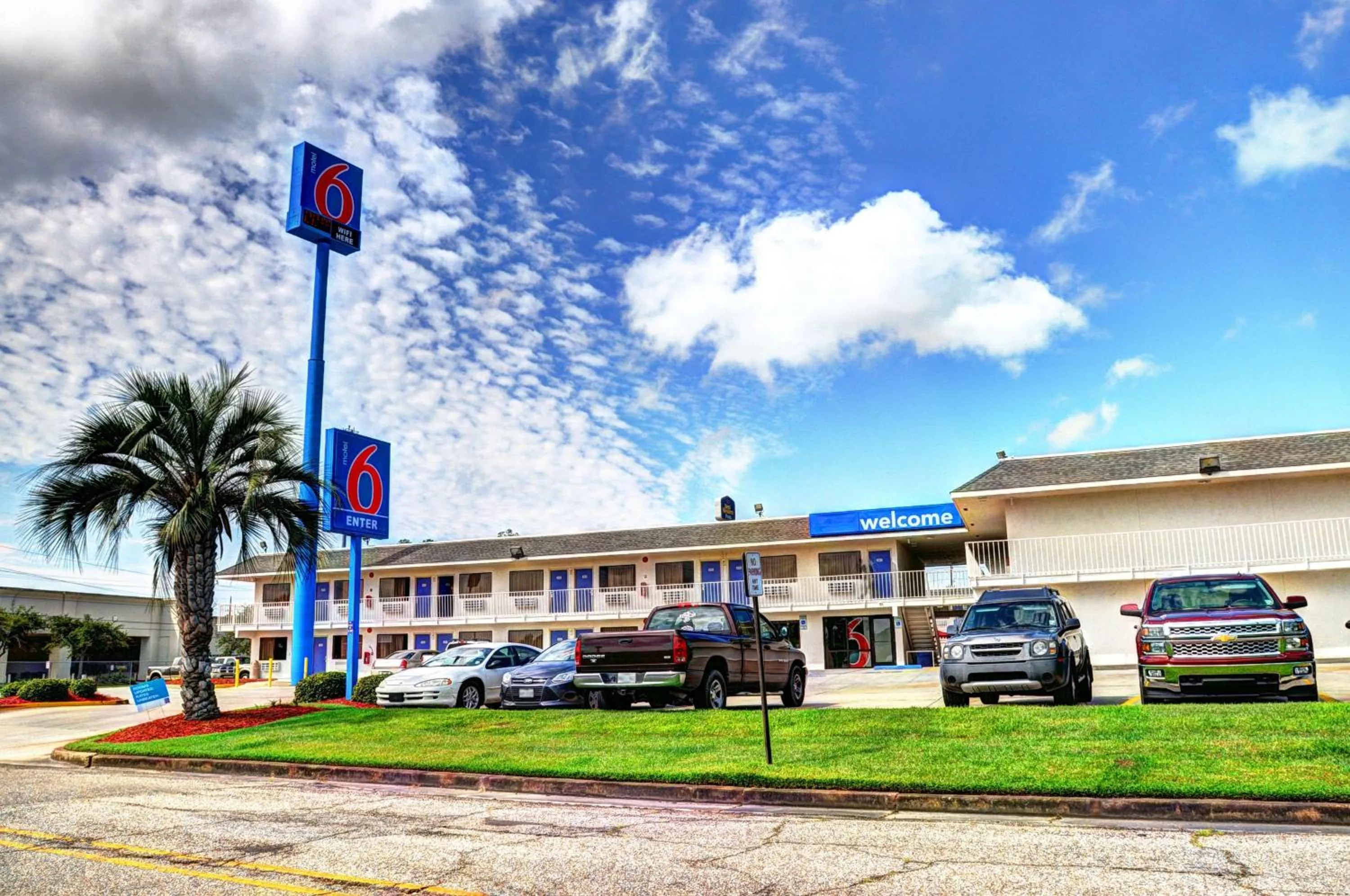 Property building in Motel 6-Slidell, LA - New Orleans