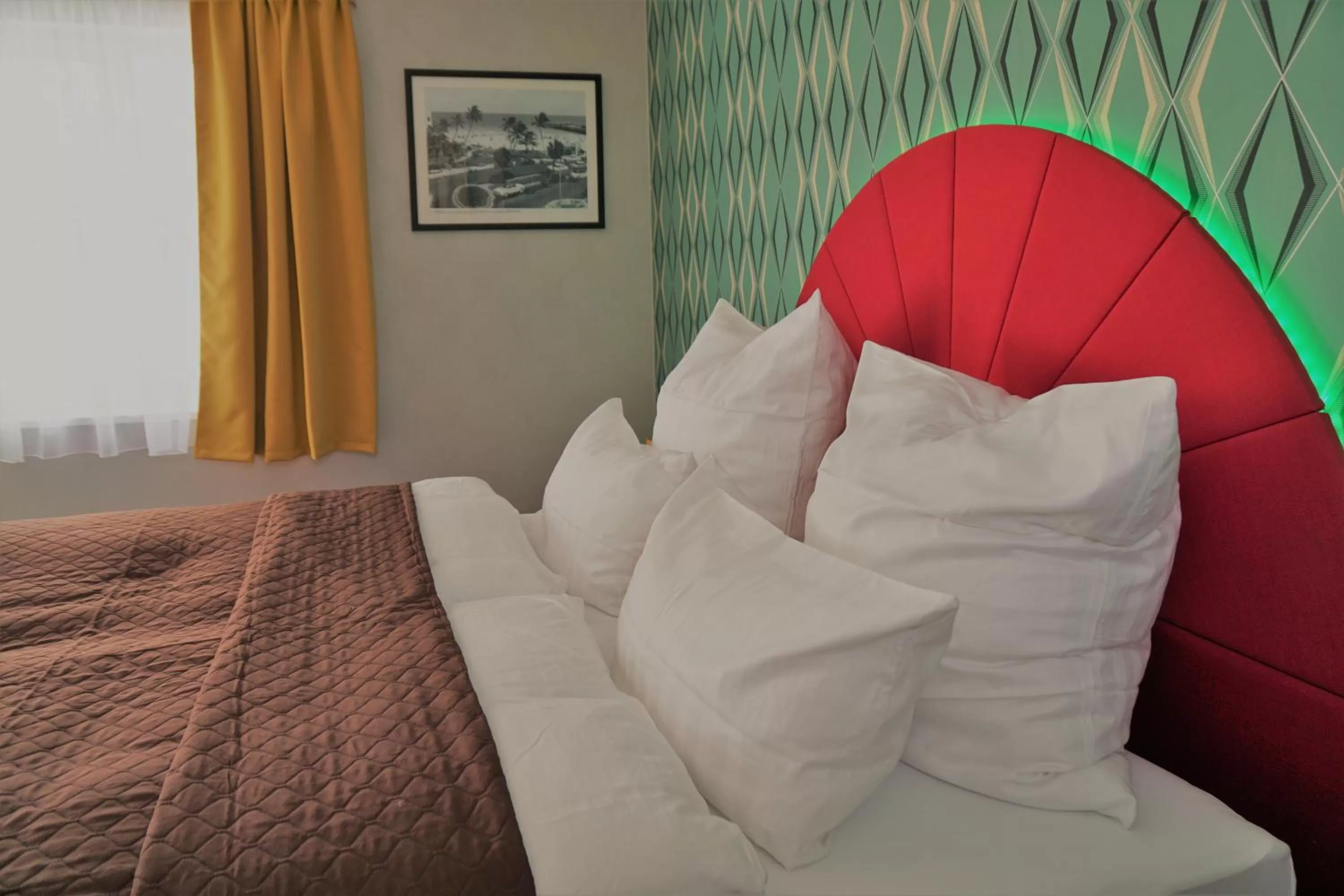 Bed in Themenhotel 50's Ville Motel