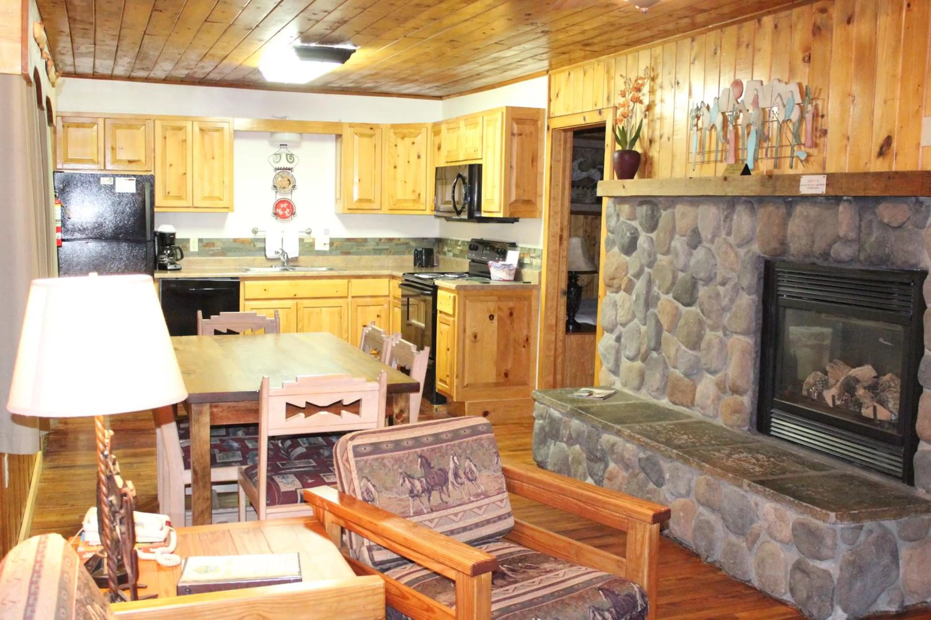 Kitchen or kitchenette, Kitchen/Kitchenette in Copper King Lodge
