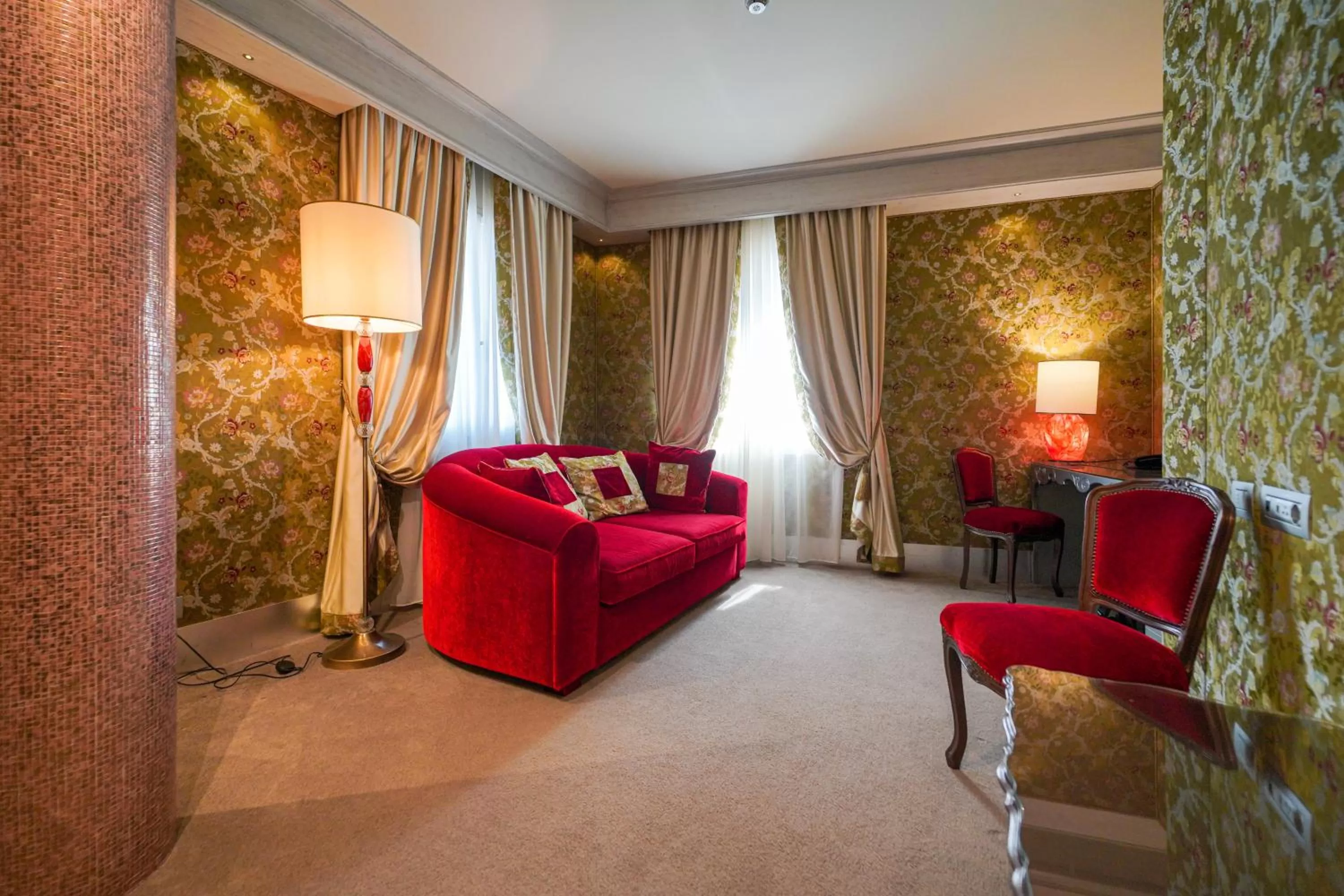 Living room in Papadopoli Hotel Venezia - MGallery Collection