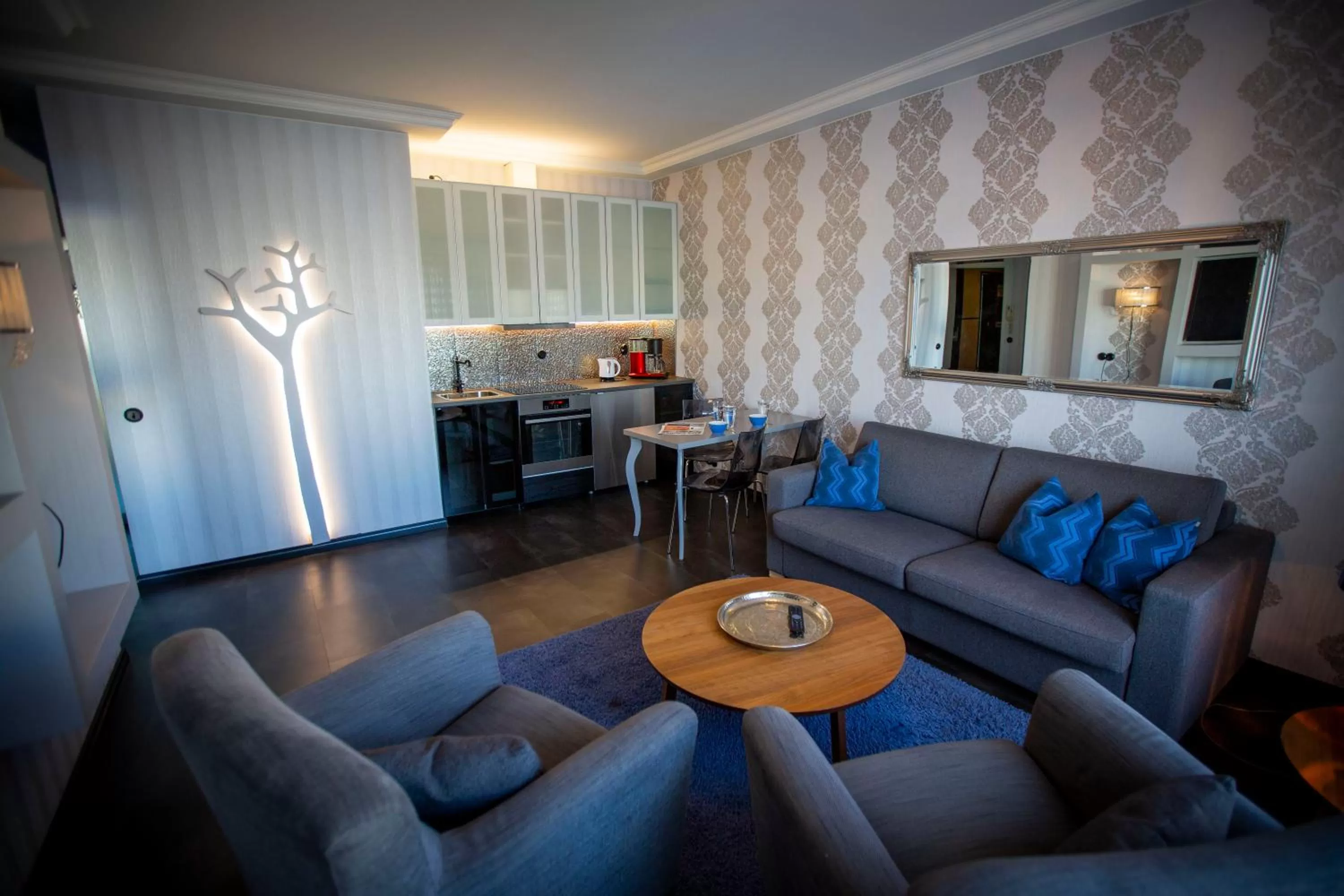 Seating area in Hotelli Olof