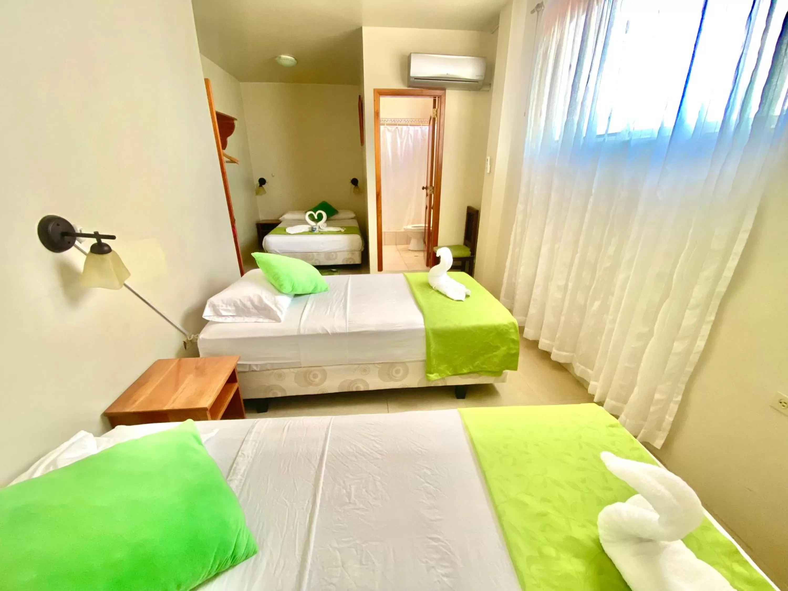 Photo of the whole room, Bed in El Rincón de George