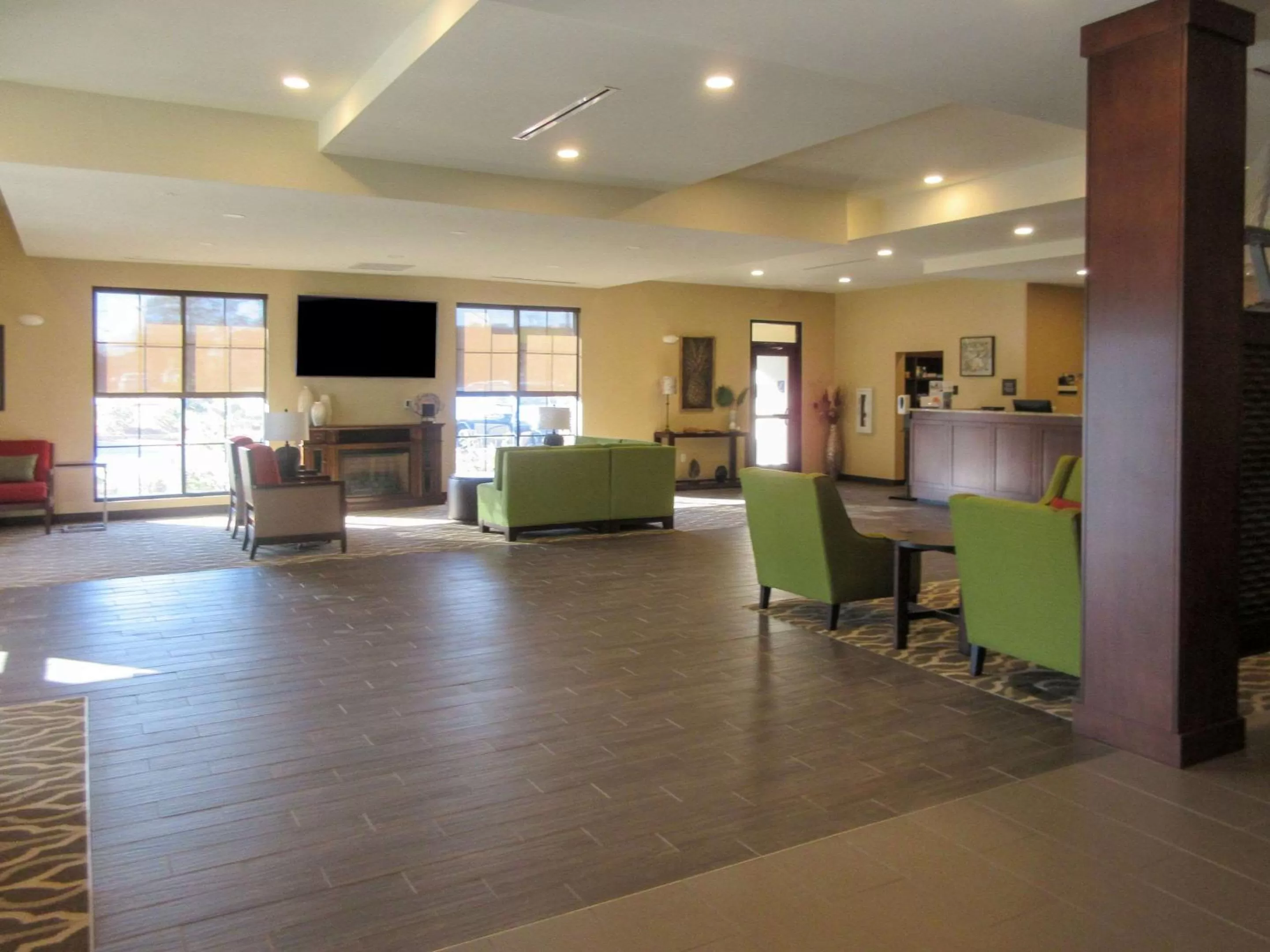 Lobby or reception in Comfort Suites Summerville North