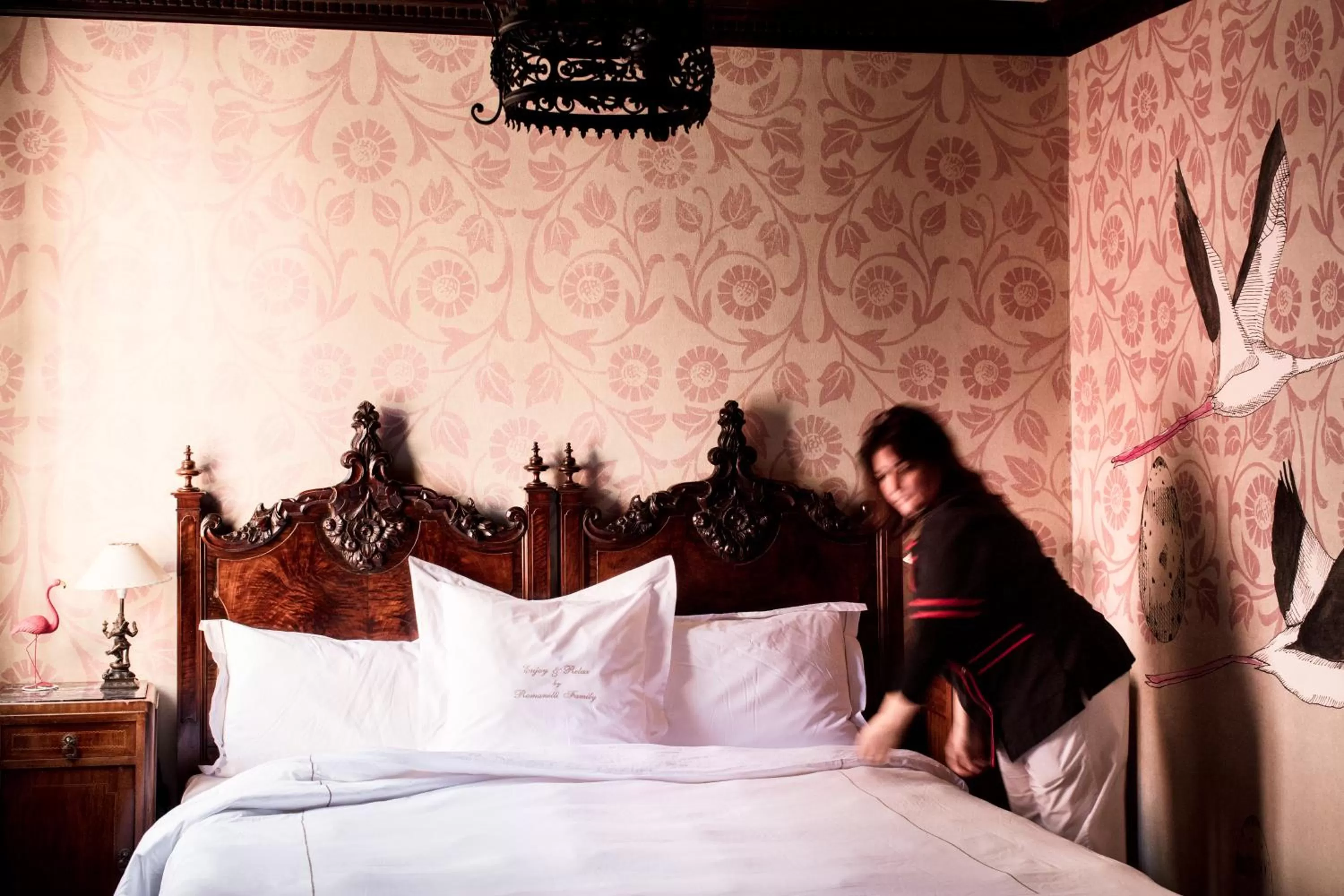 Staff, Bed in Novecento Boutique Hotel