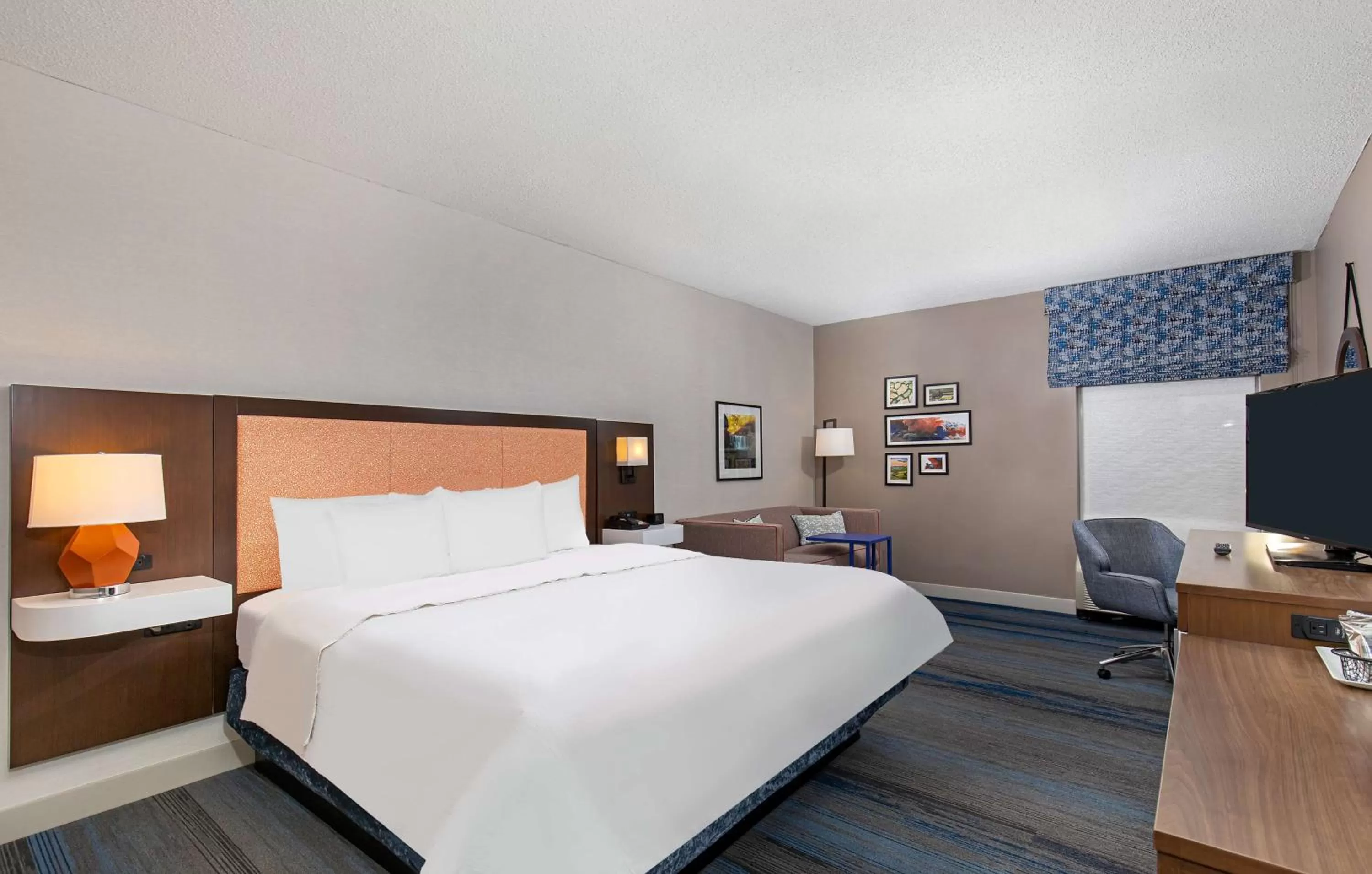 Bedroom, Bed in Hampton Inn Corbin