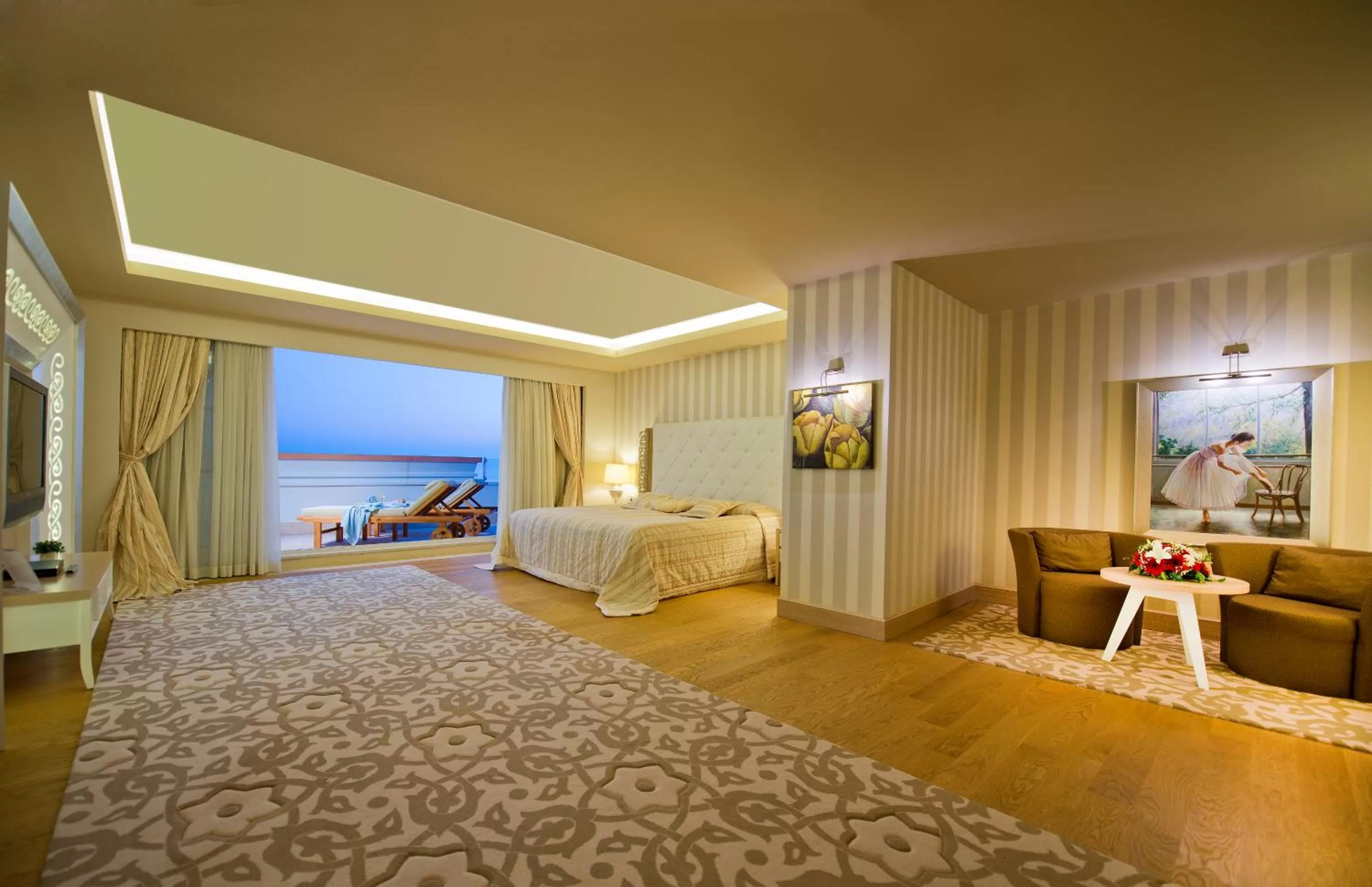 Bed in Kamelya Selin Hotel Luxury Resort & SPA