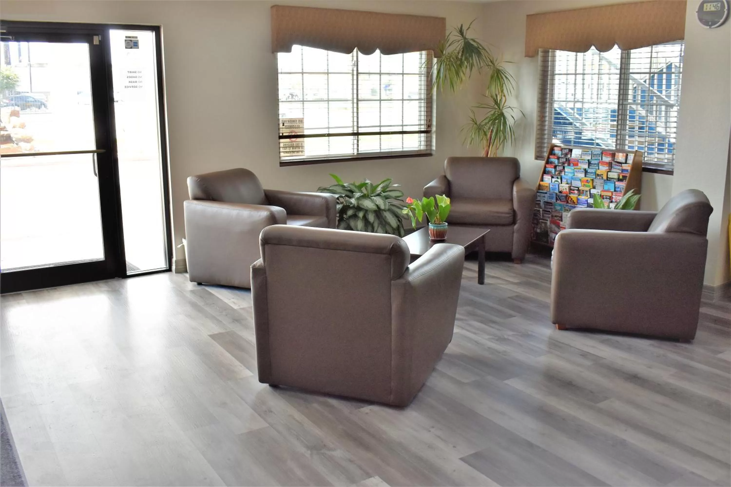 Seating area in Days Inn by Wyndham Baytown TX