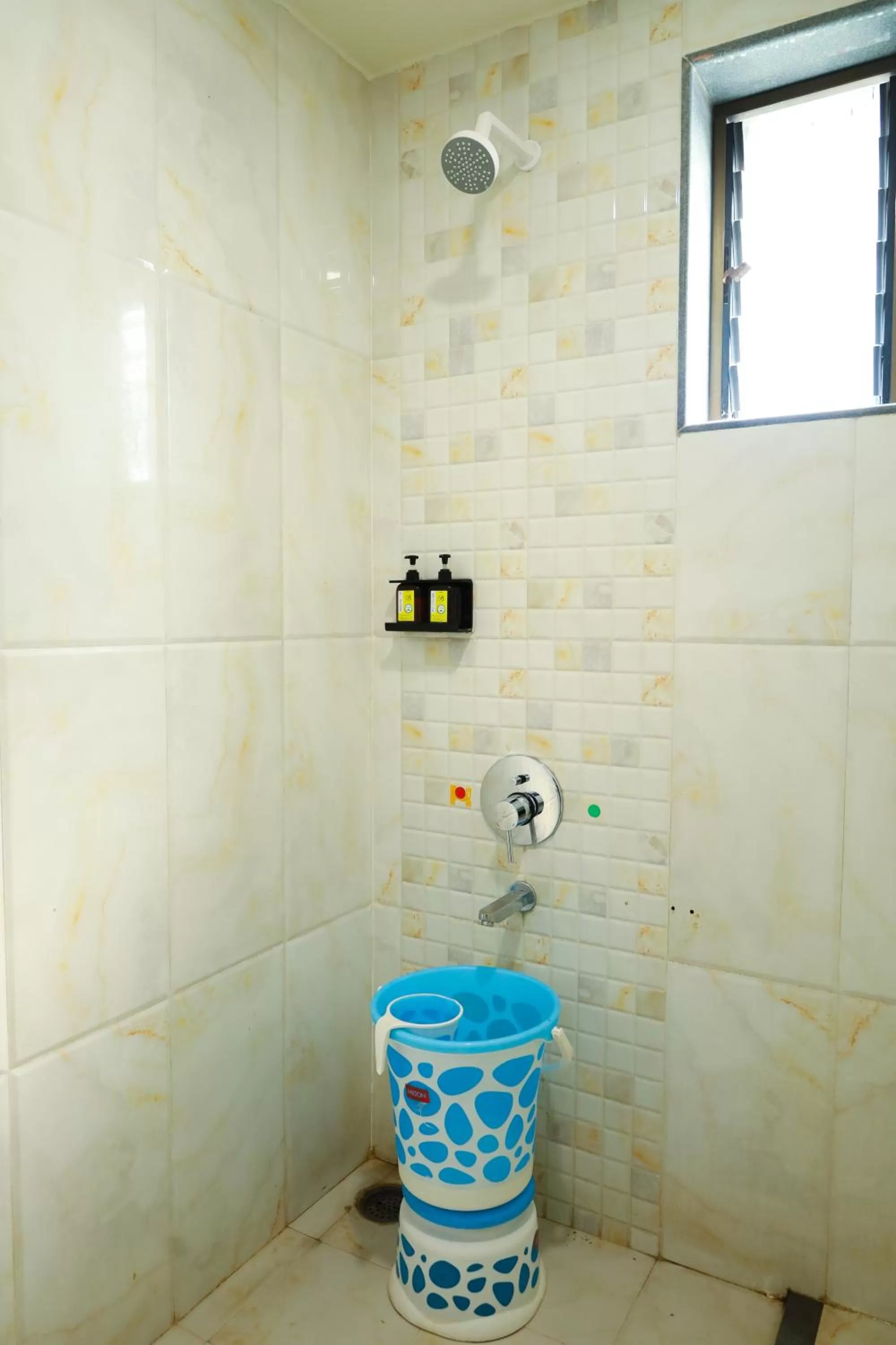 Bathroom in Hotel Sai Bansi