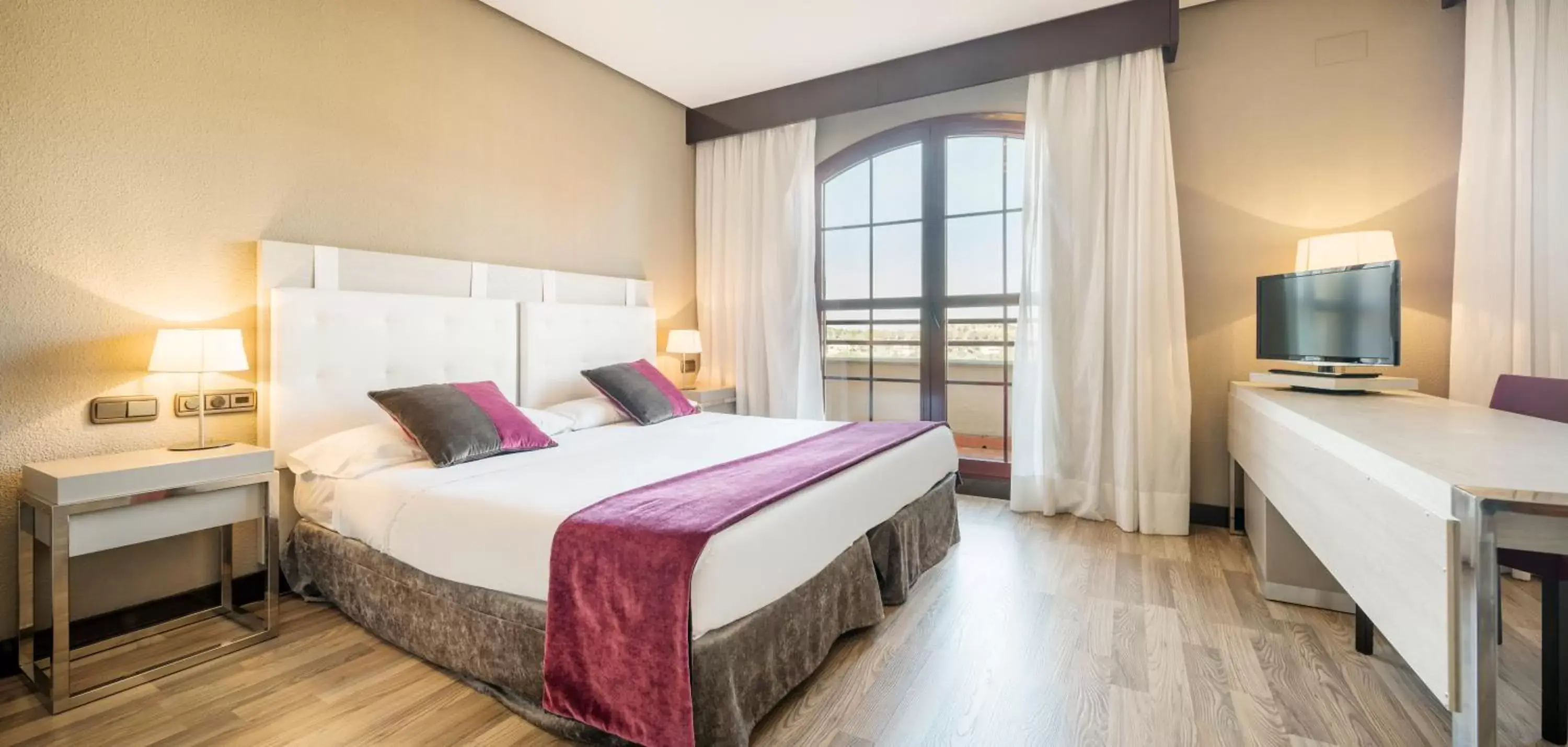 Family Room (2 Adults + 2 Children) in Ilunion Golf Badajoz Family Room (2 Adults + 2 Children) in Ilunion Golf Badajoz