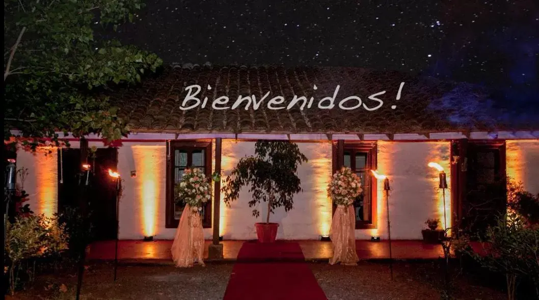 La Casa de Adobe Natural y Más La Casa de Adobe Natural y Más