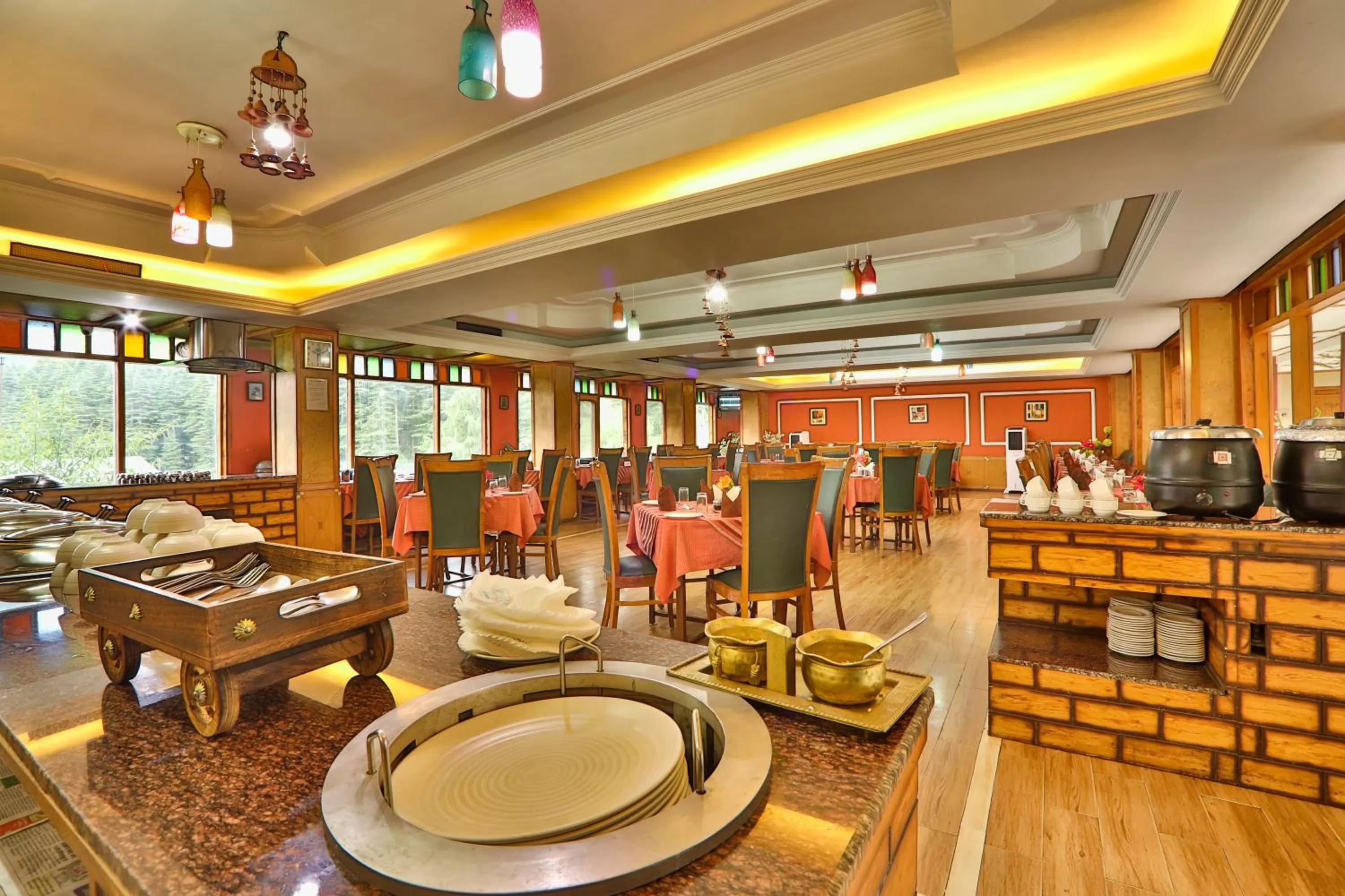 Restaurant/Places to Eat in Snow Valley Resorts & Spa Manali