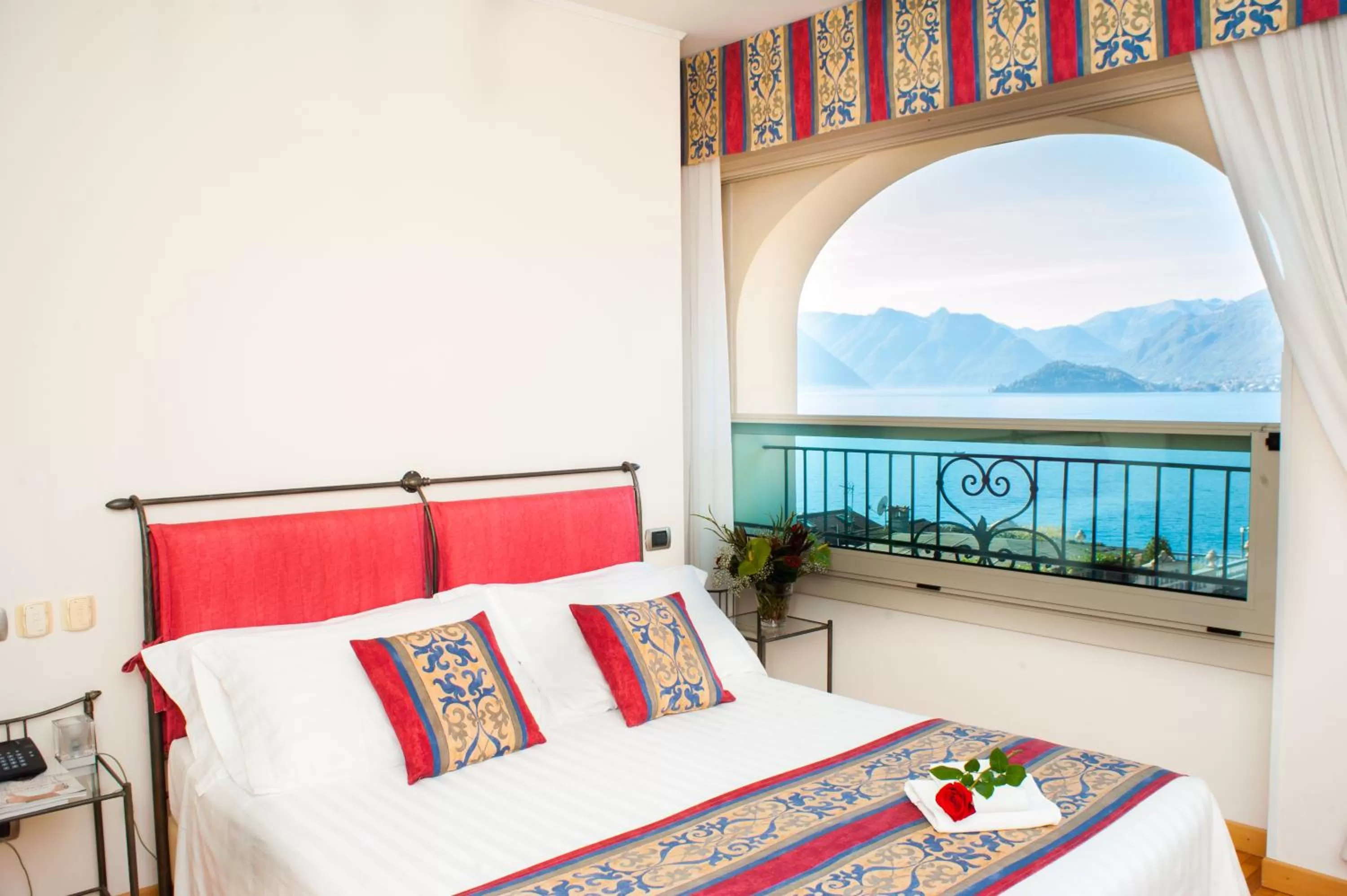 Superior Double Room with Lake View in Hotel Bellagio
