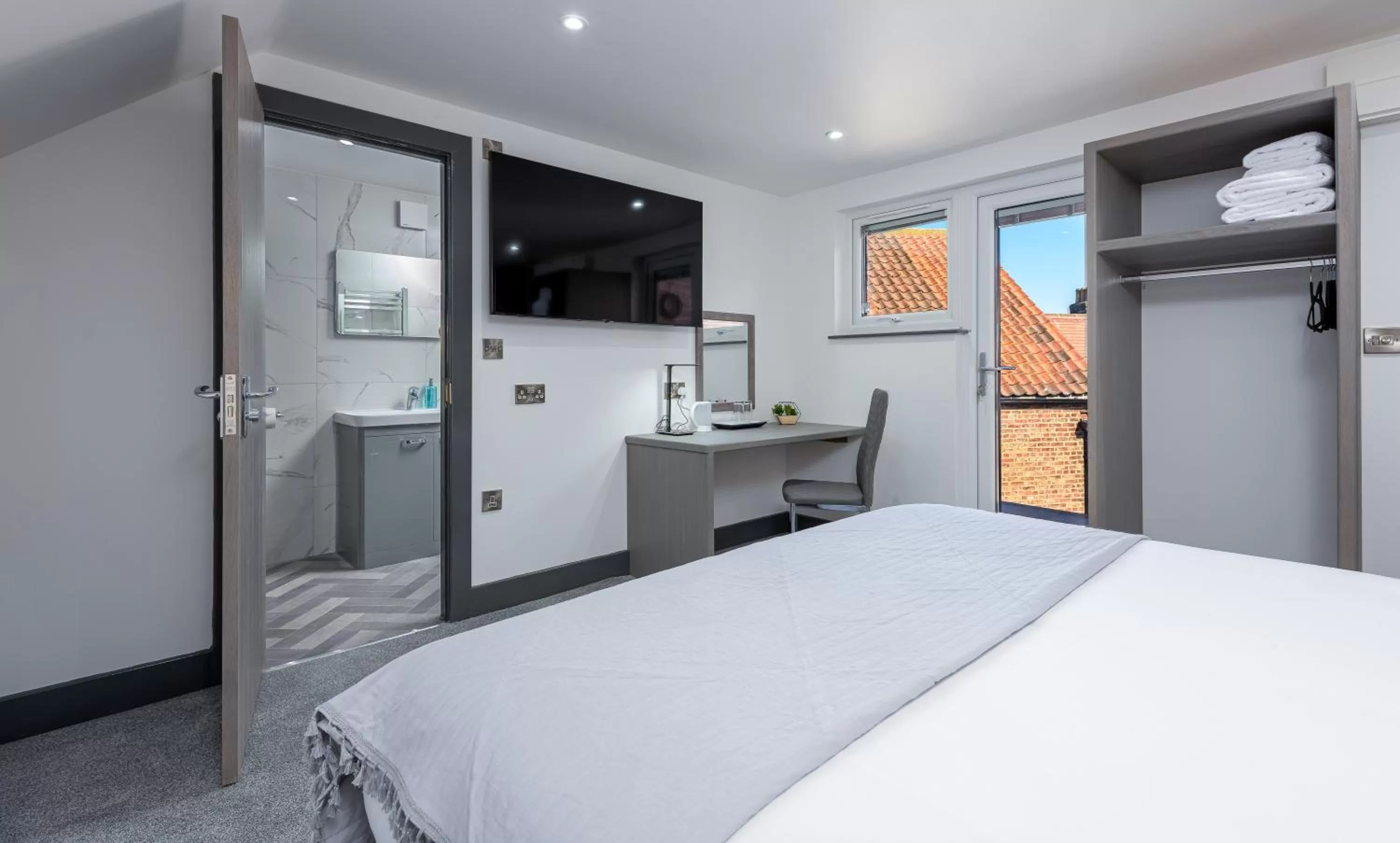 Bedroom, Bed in The Stanley Hotel