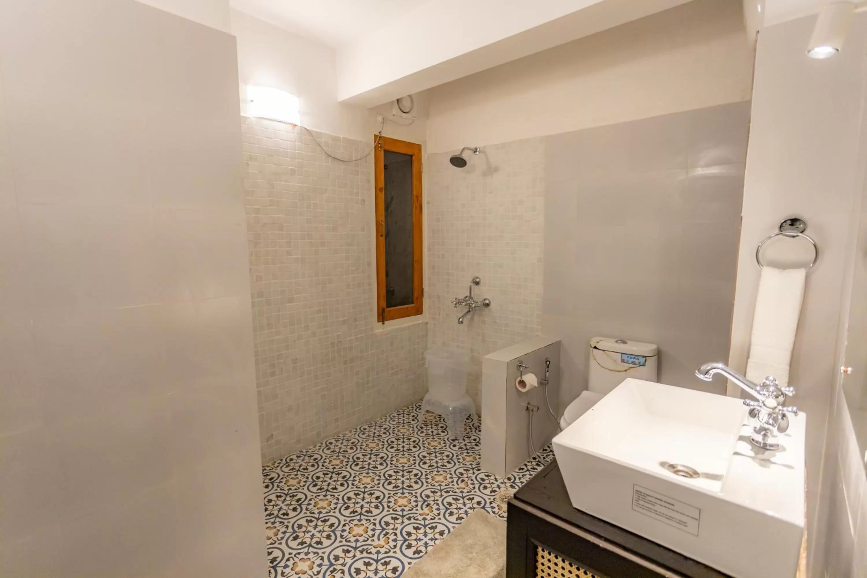 Bathroom in Seclude Shimla, Taraview