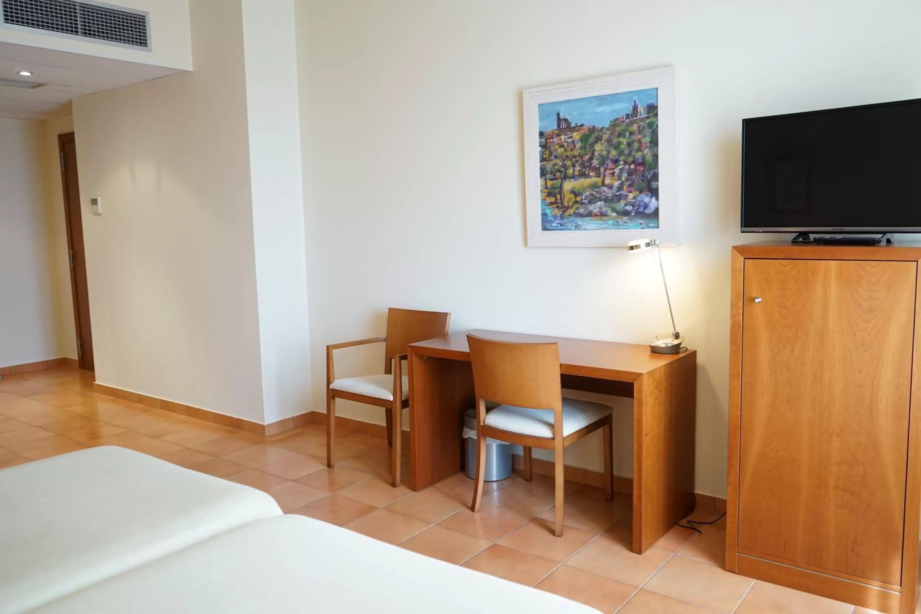 TV and multimedia, Bed in Hotel Santuari Balaguer