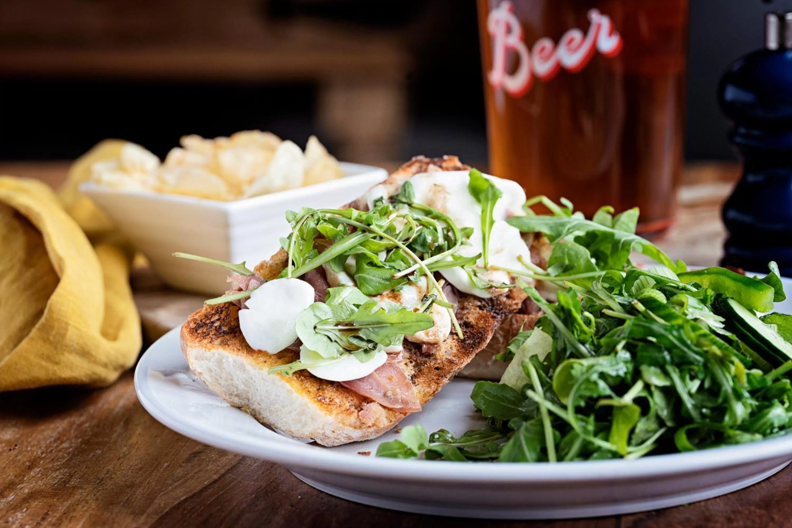 Food and drinks in Mount Pleasant Hotel