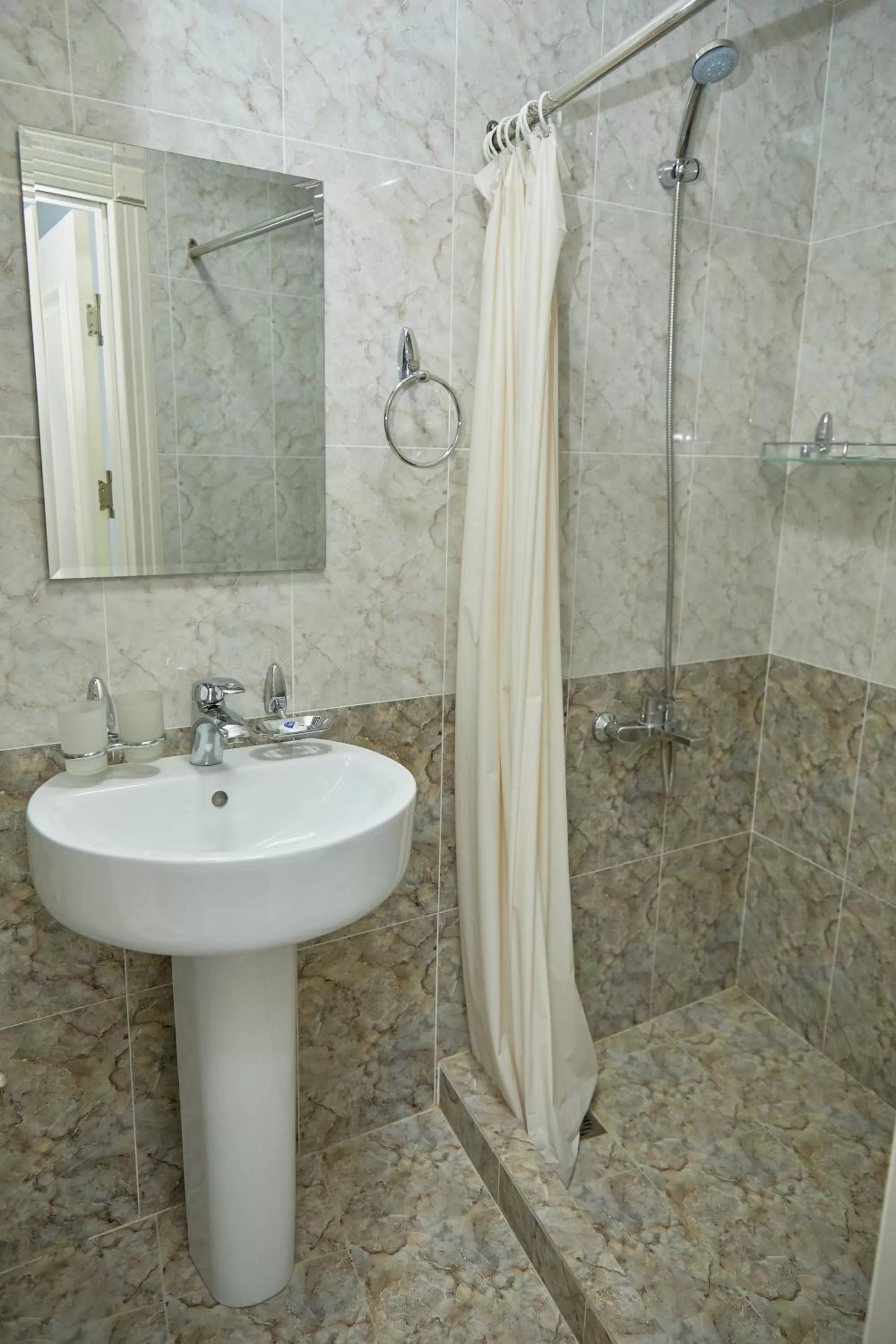 Bathroom in Hotel Muqaddas