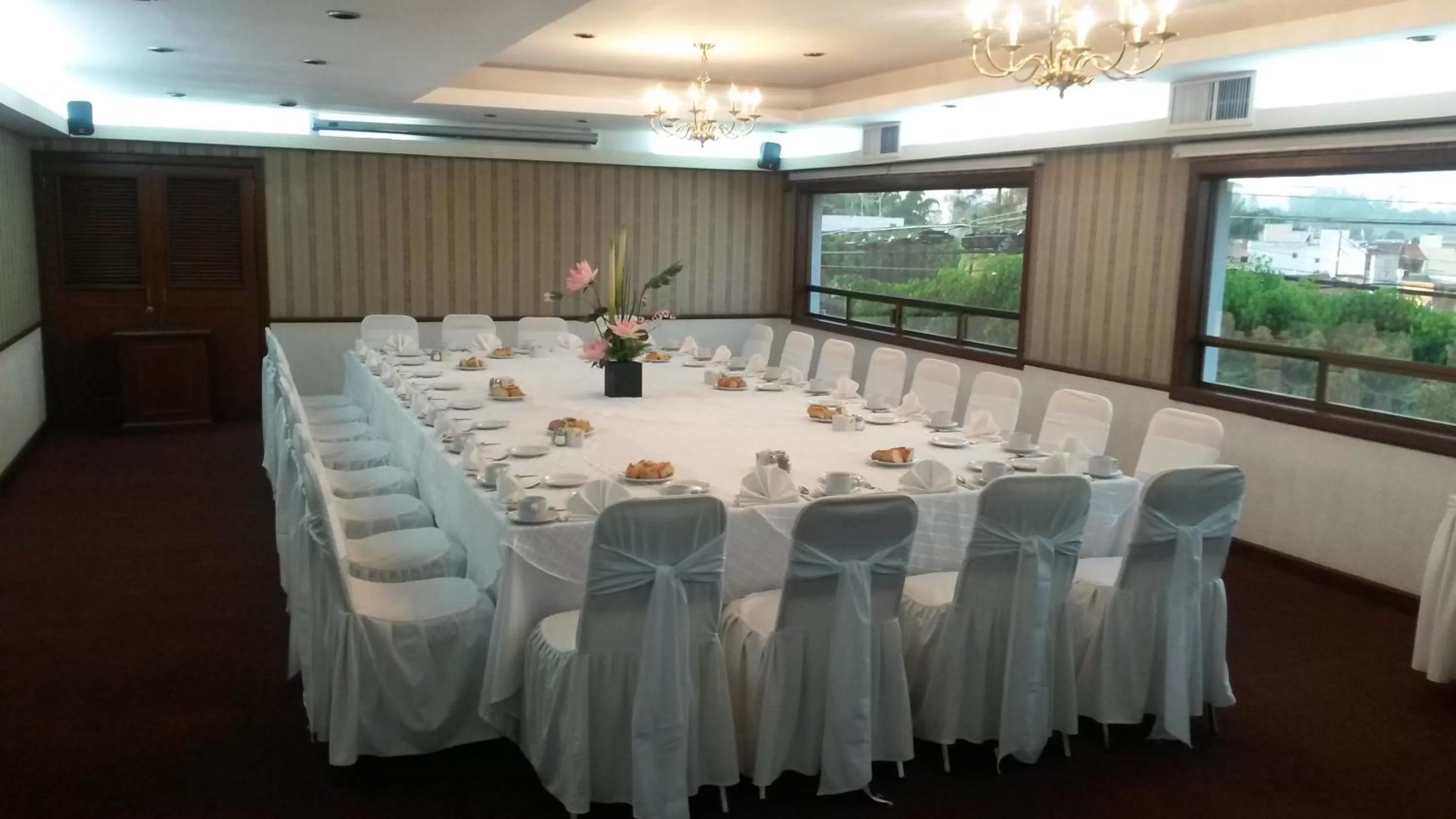 Banquet/Function facilities in Country Plaza