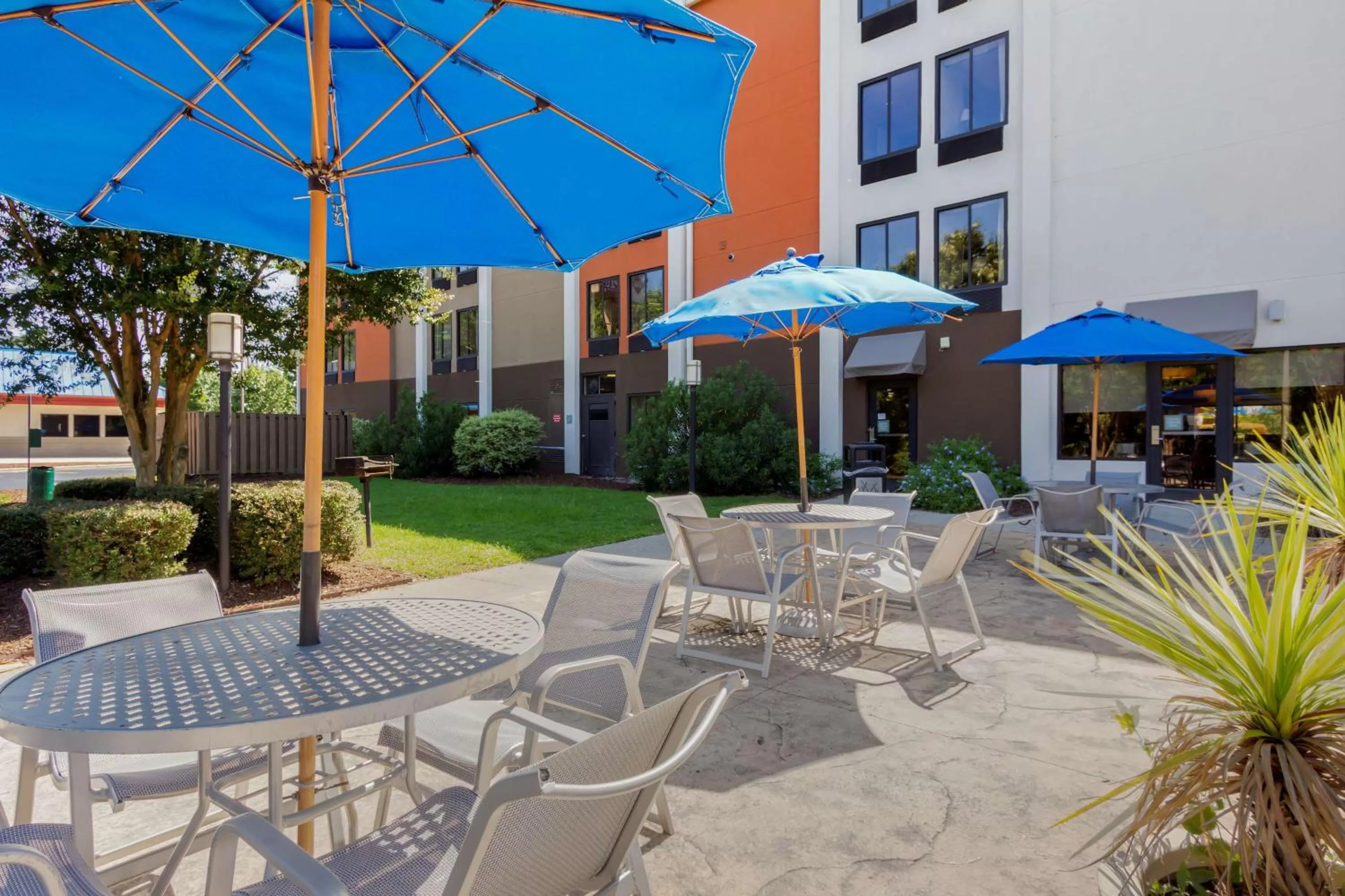 Property building in Best Western Plus Wilmington / Wrightsville Beach