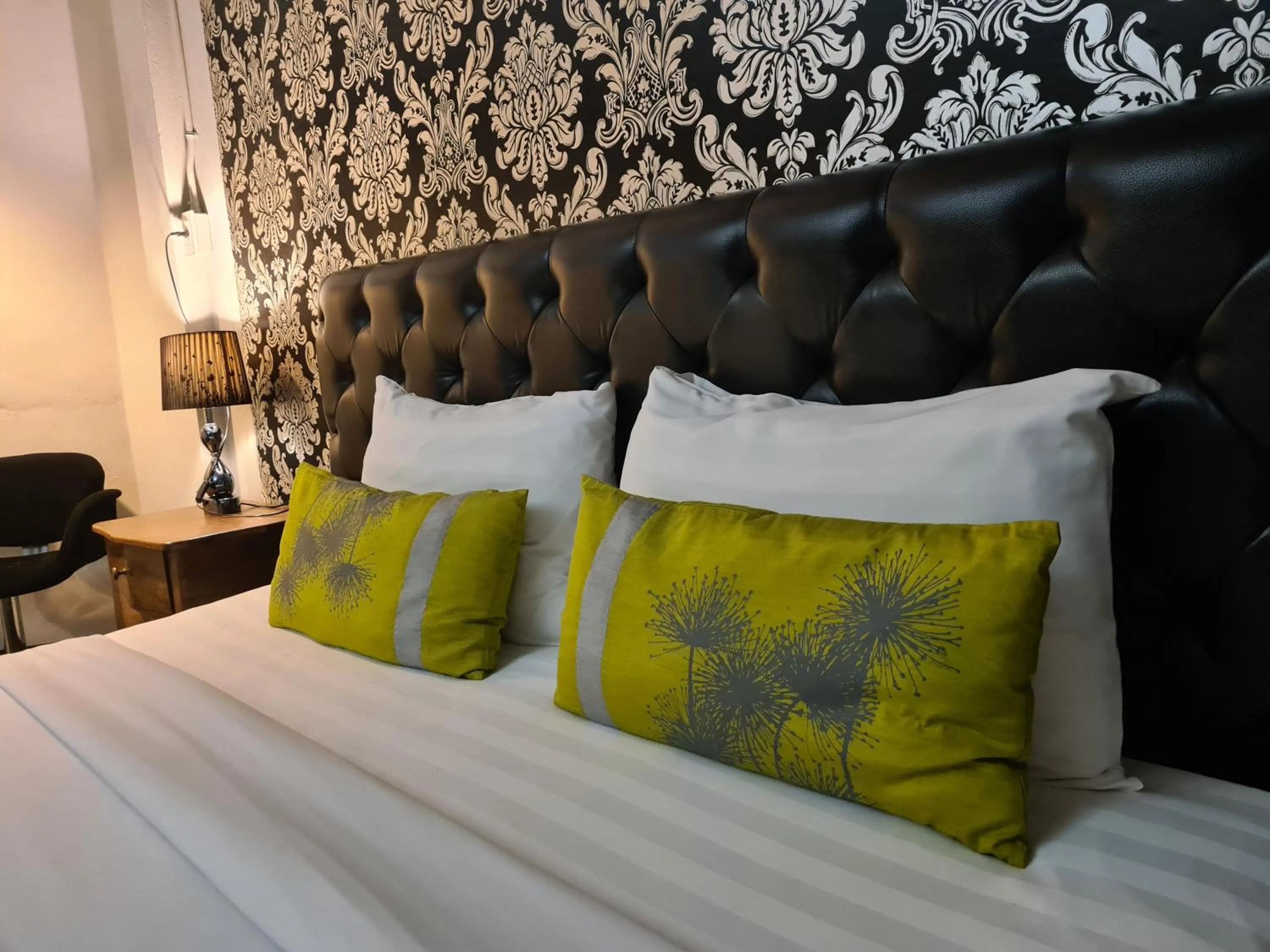 Bed in The 8 Factory Hotel Phitsanulok